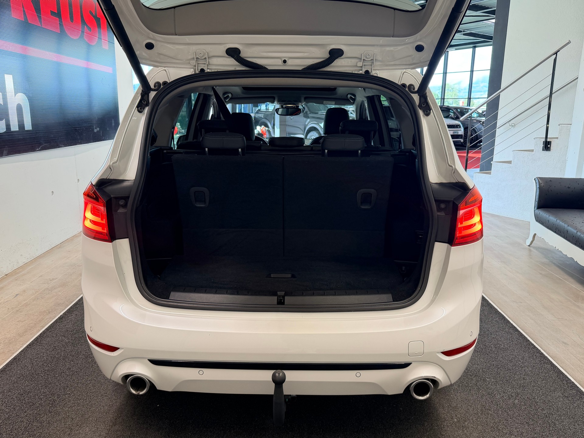 BMW 220d xDrive Gran Tourer Steptronic-image-9