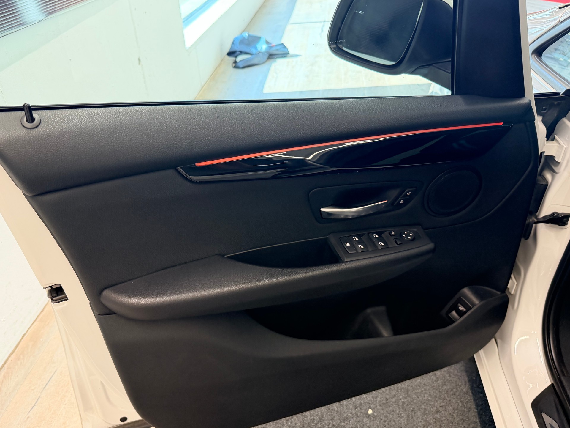 BMW 220d xDrive Gran Tourer Steptronic-image-12
