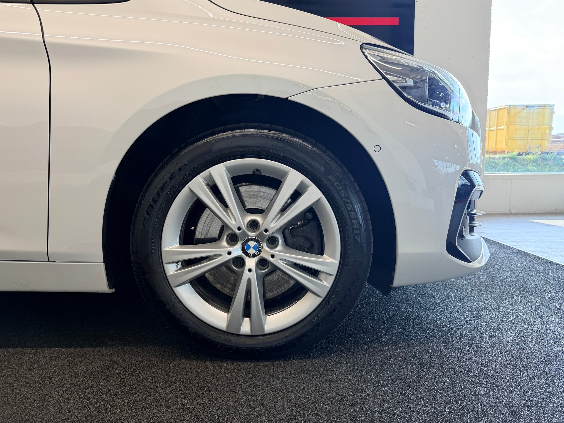 BMW 220d xDrive Gran Tourer Steptronic-image-5