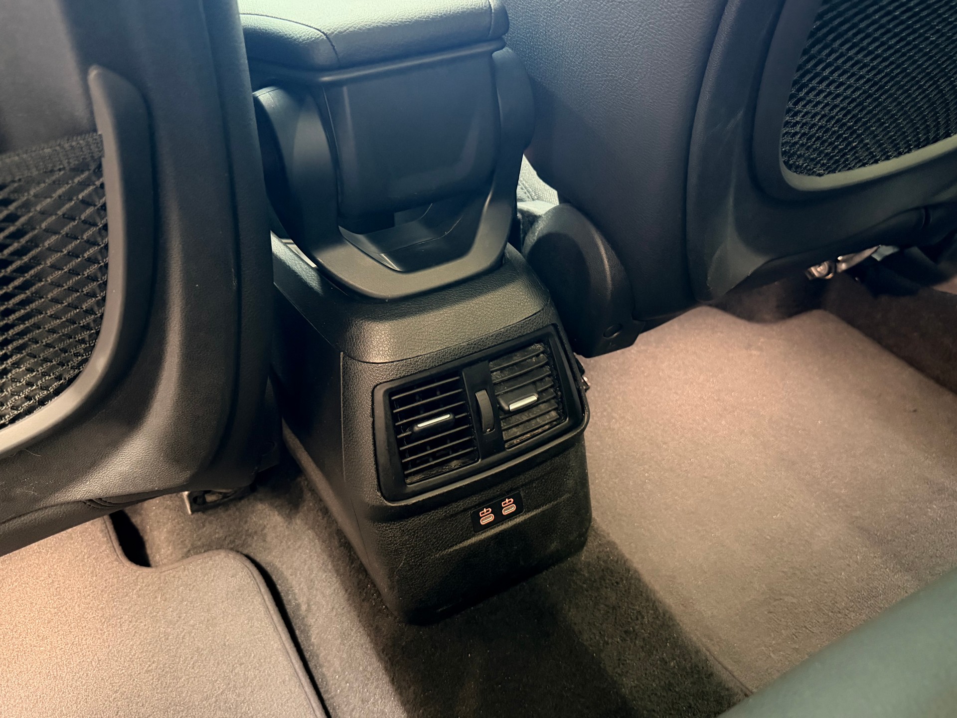 BMW 220d xDrive Gran Tourer Steptronic-image-17