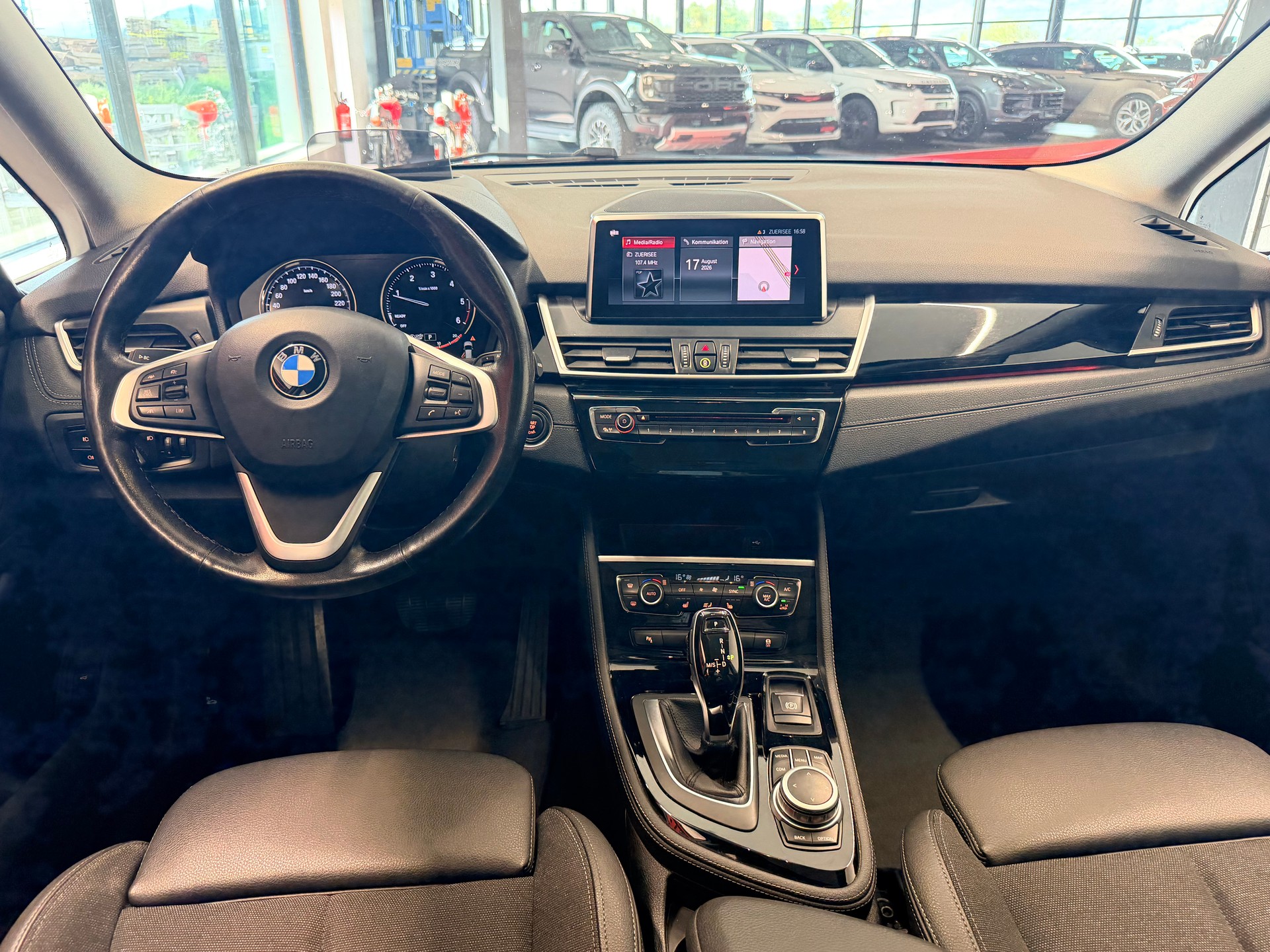 BMW 220d xDrive Gran Tourer Steptronic-image-18