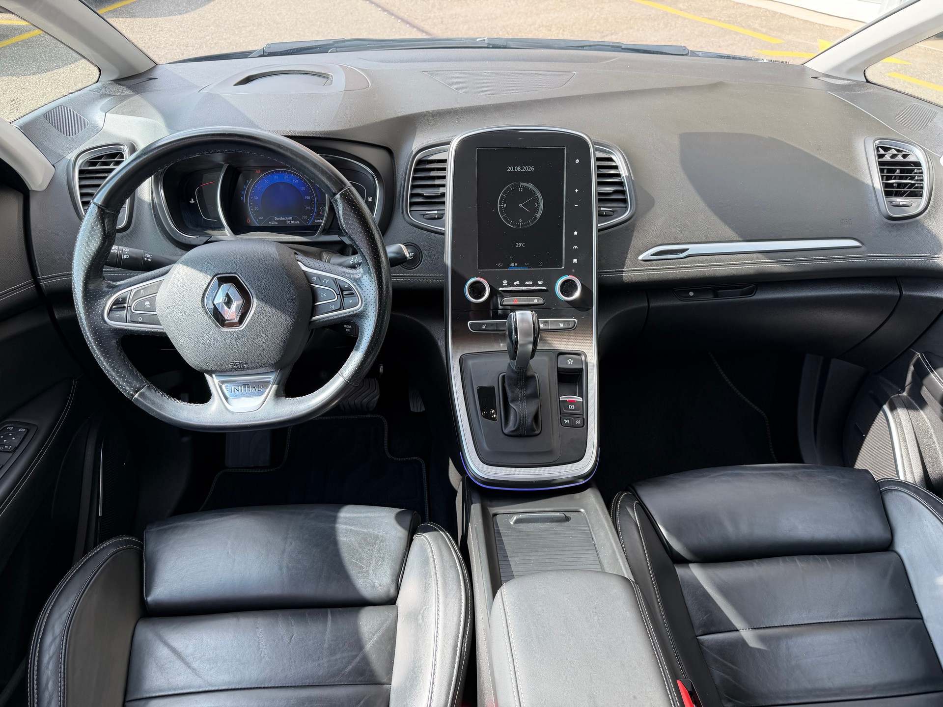 RENAULT Grand Scénic 1.6 dCi Initiale Paris EDC-image-10