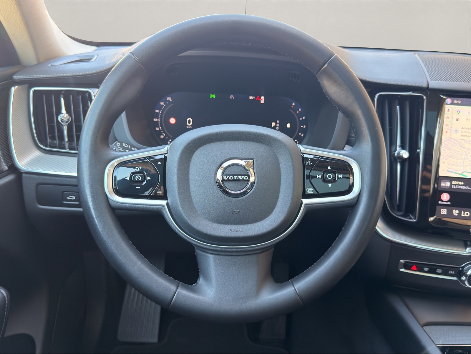 VOLVO XC60 2.0 B4 MH Ultimate Dark AWD-image-15