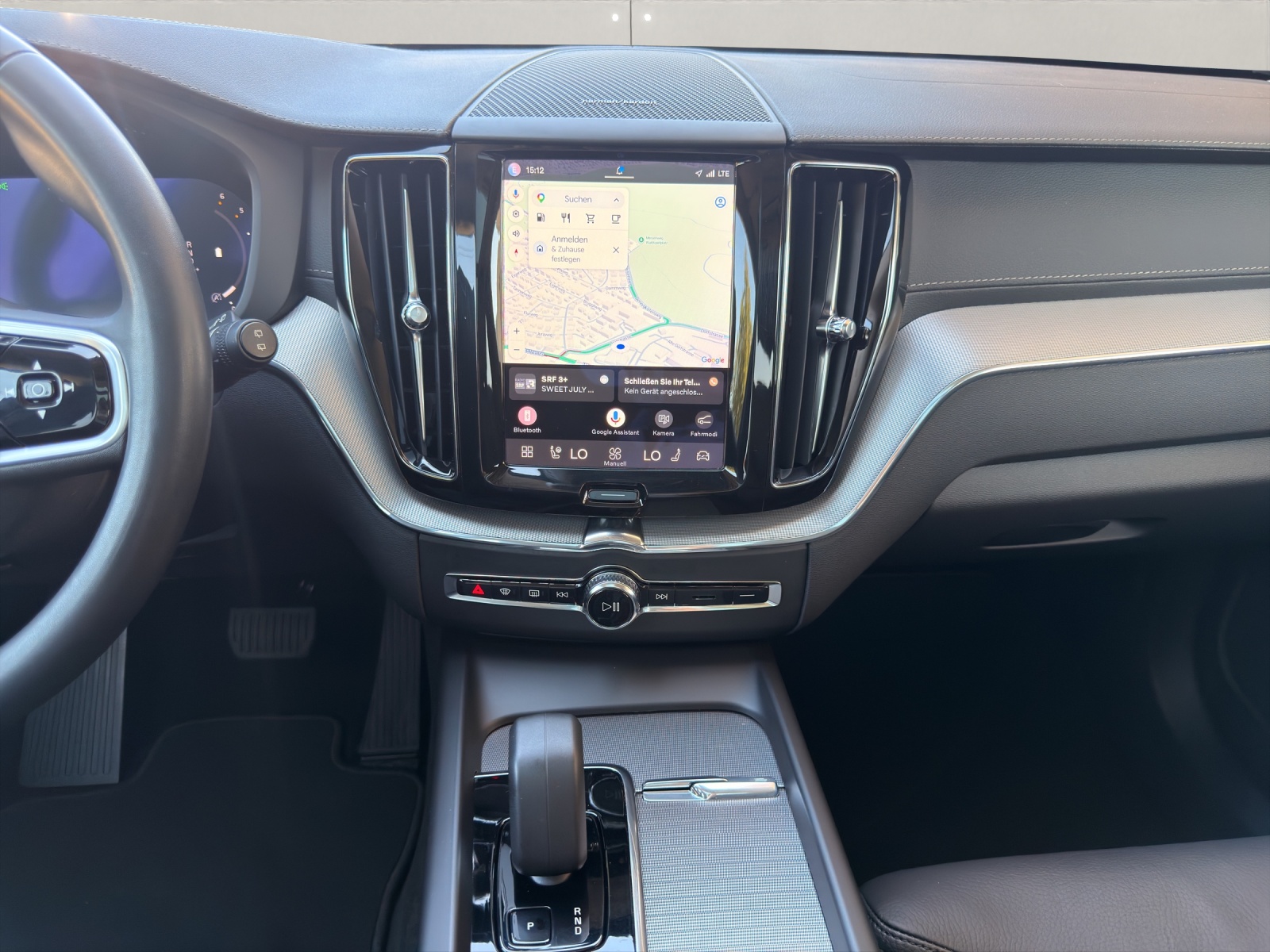 VOLVO XC60 2.0 B4 MH Ultimate Dark AWD-image-17