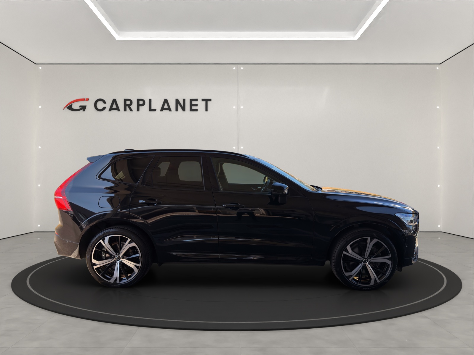VOLVO XC60 2.0 B4 MH Ultimate Dark AWD-image-1