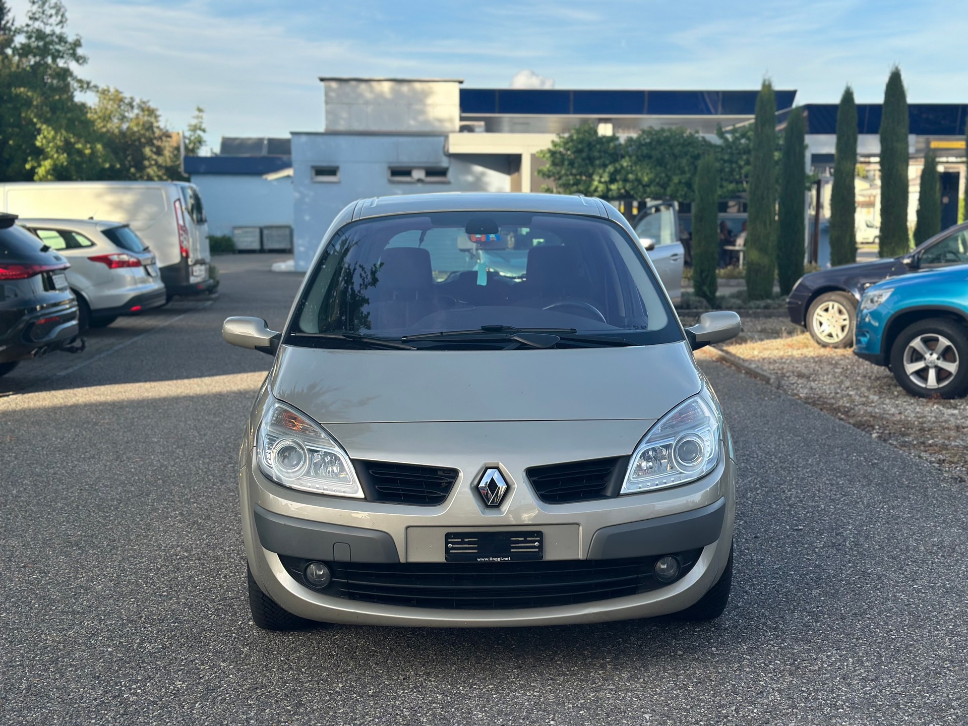 RENAULT Scénic 2.0 16V Dynamique-image-1