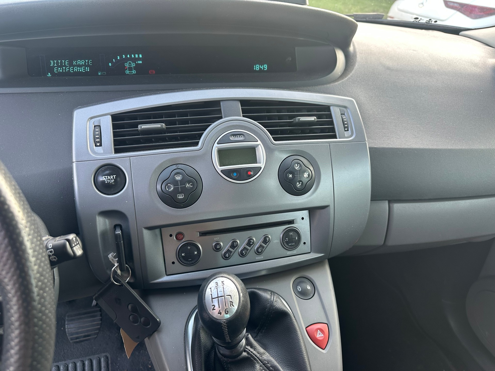 RENAULT Scénic 2.0 16V Dynamique-image-6