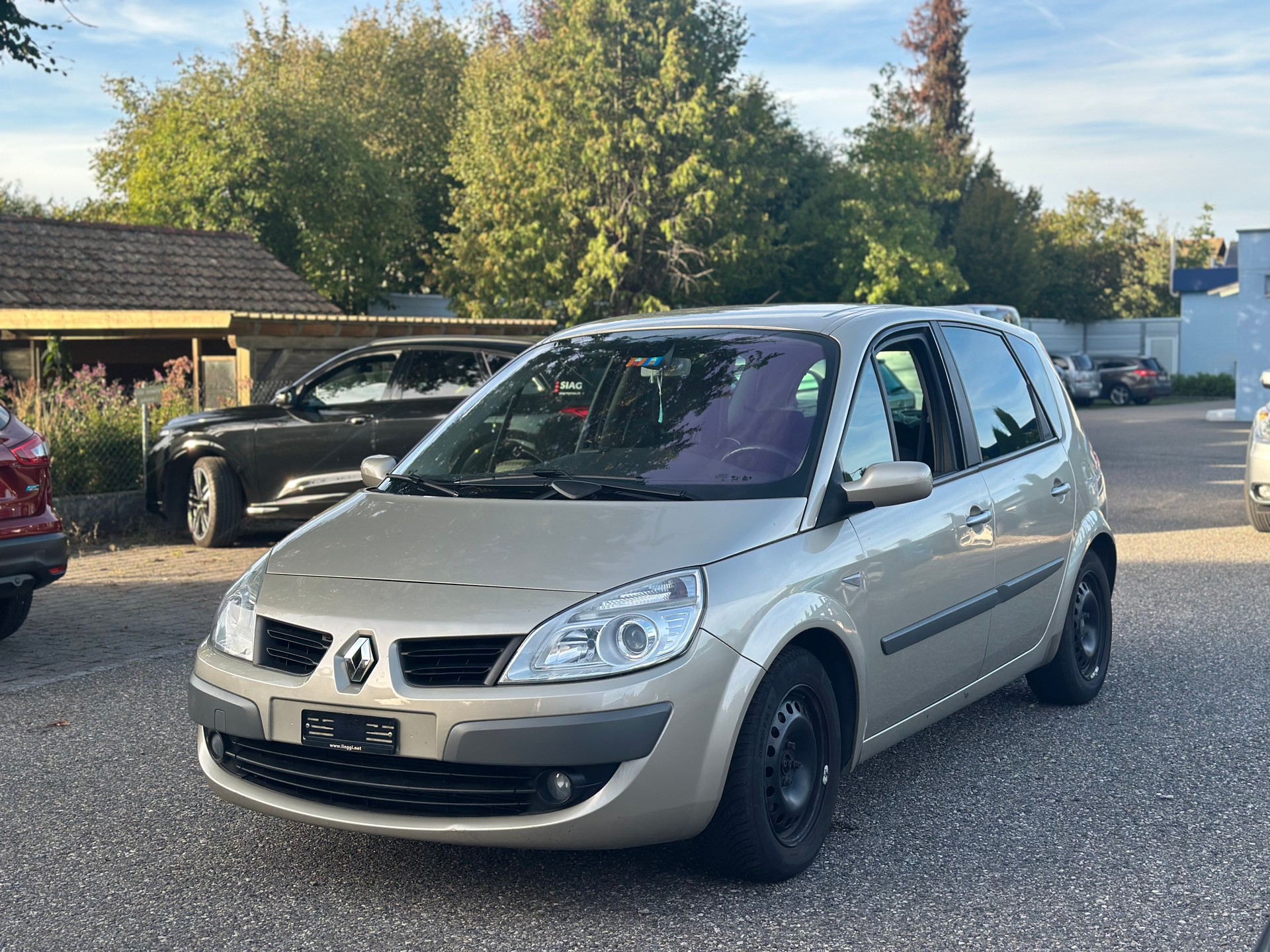 RENAULT Scénic 2.0 16V Dynamique-image-2