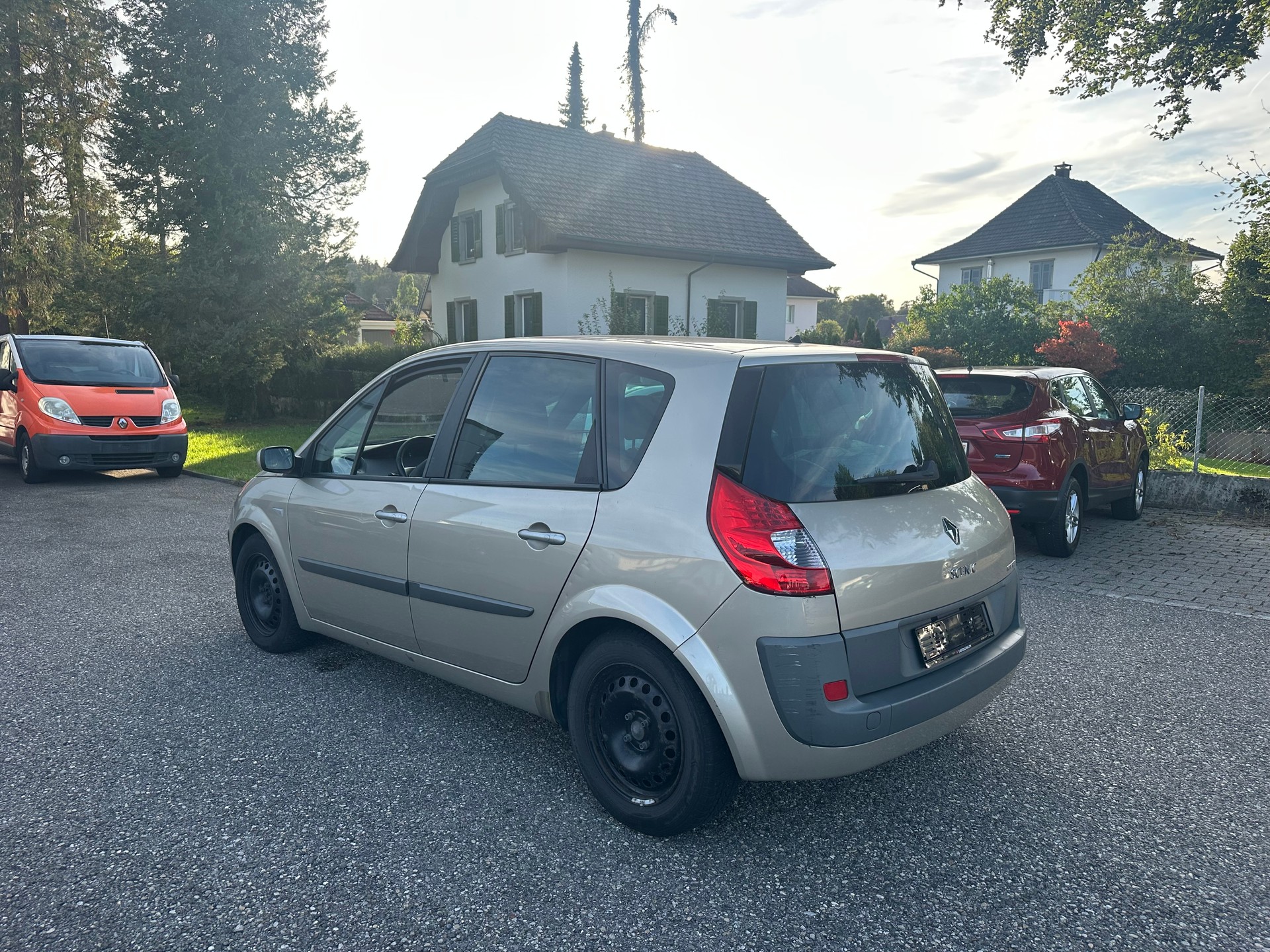 RENAULT Scénic 2.0 16V Dynamique-image-3