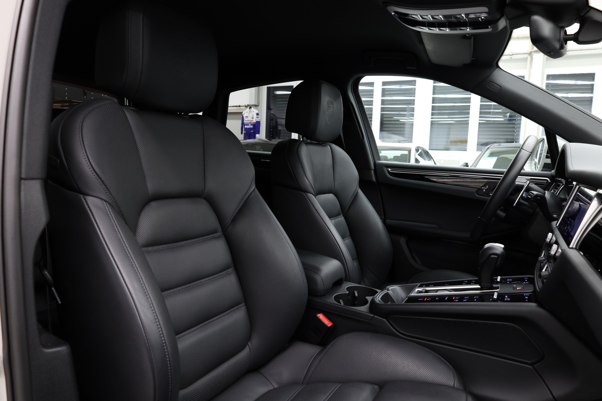 PORSCHE Macan 2.9 V6 S-image-17