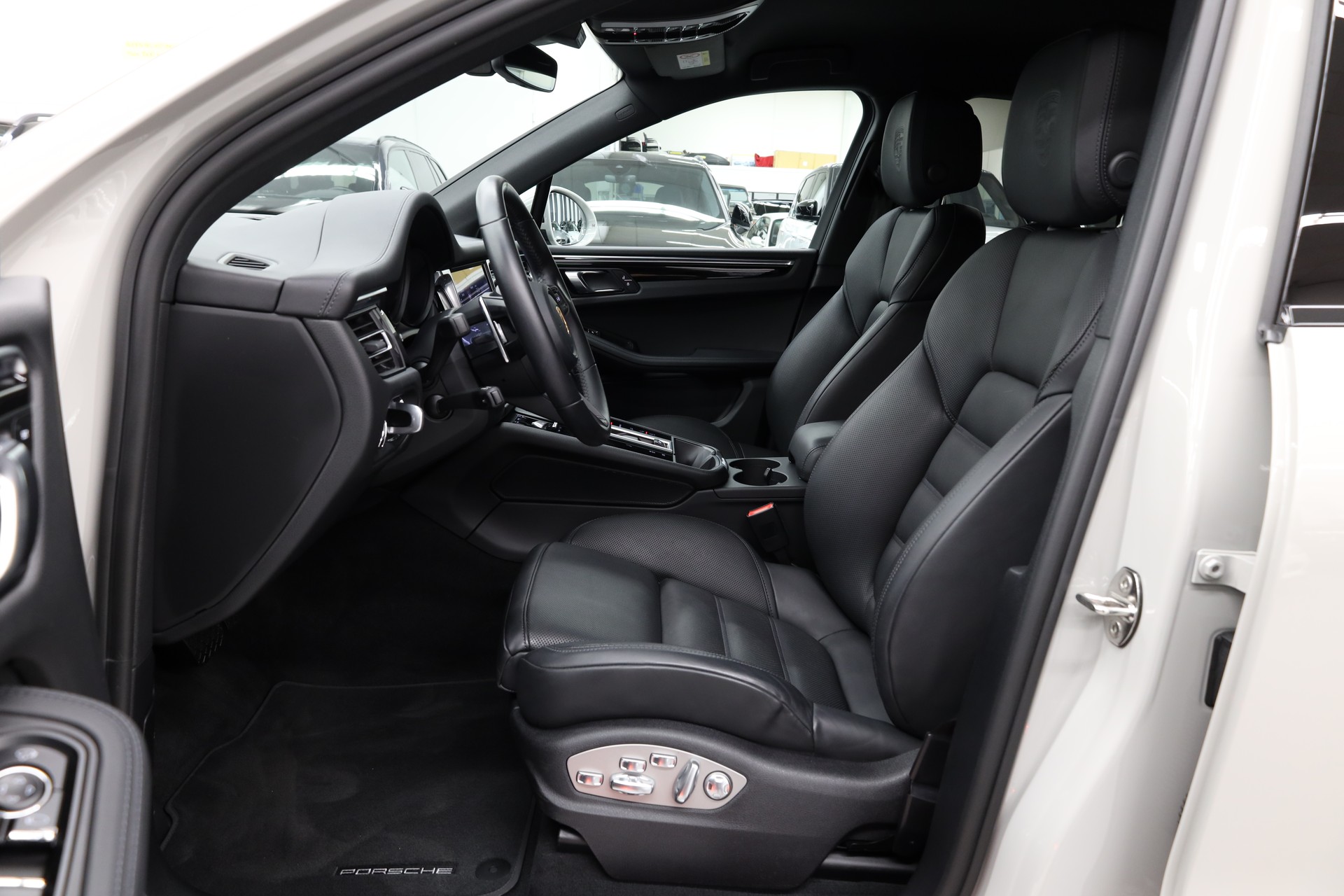 PORSCHE Macan 2.9 V6 S-image-15