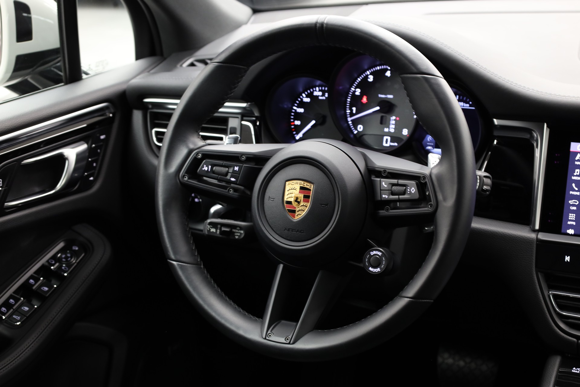 PORSCHE Macan 2.9 V6 S-image-18
