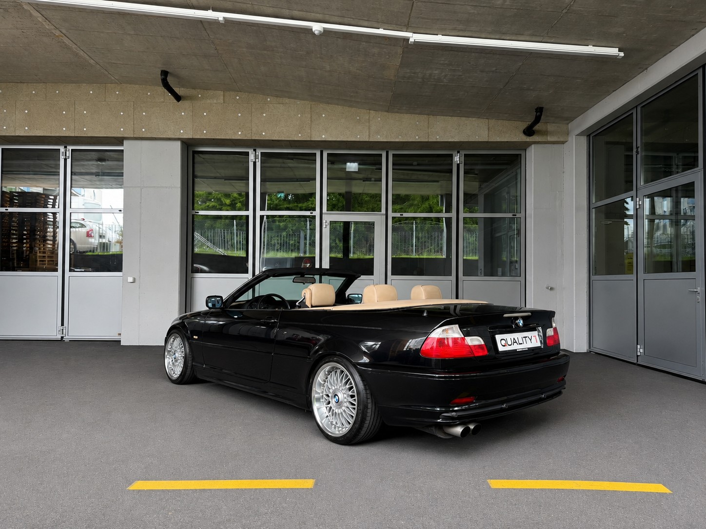 BMW 320Ci Cabriolet-image-4