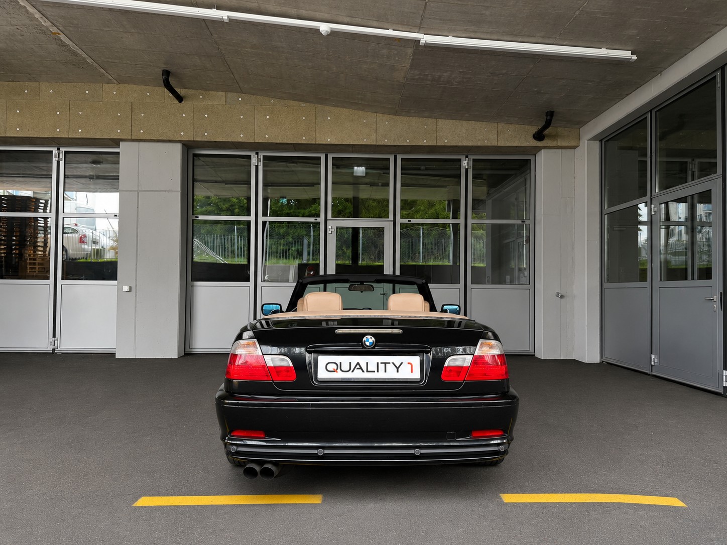 BMW 320Ci Cabriolet-image-3