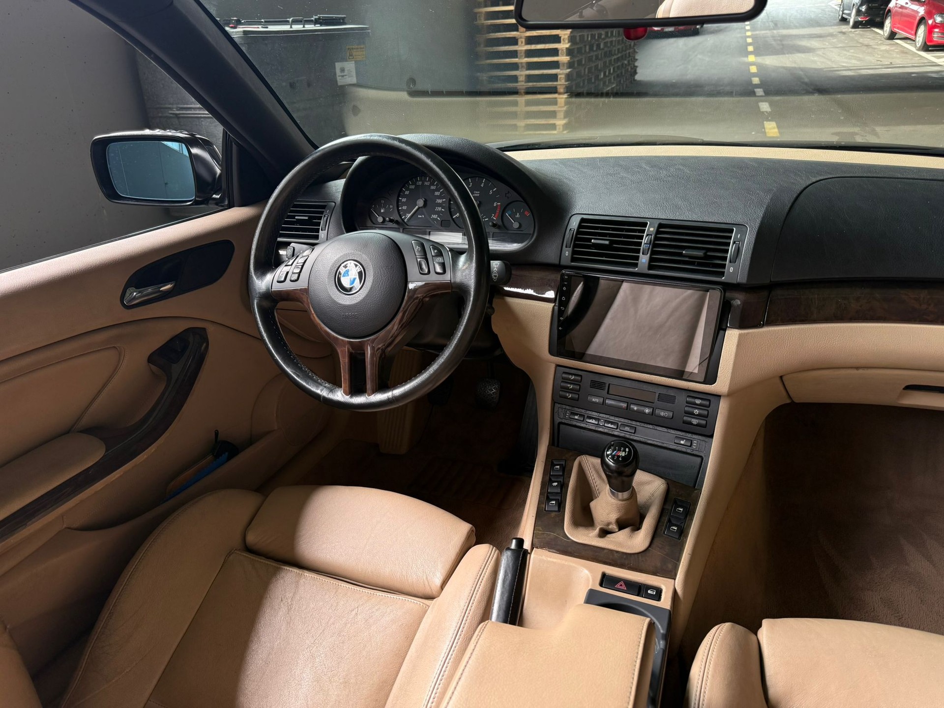 BMW 320Ci Cabriolet-image-8