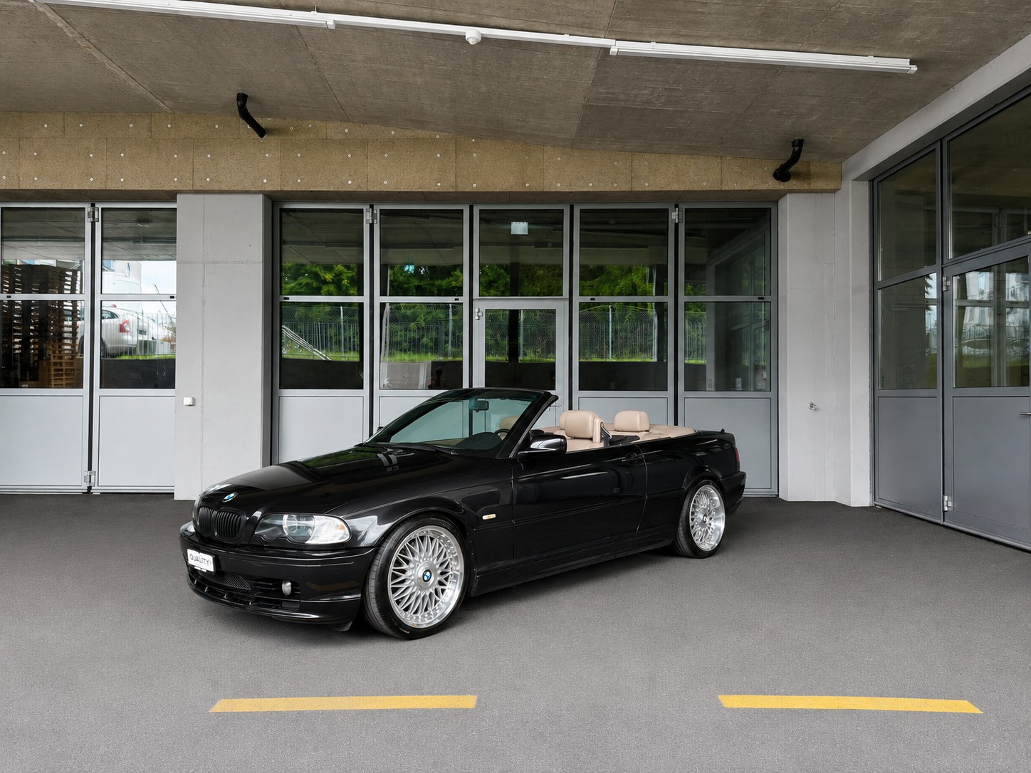 BMW 320Ci Cabriolet-image-6