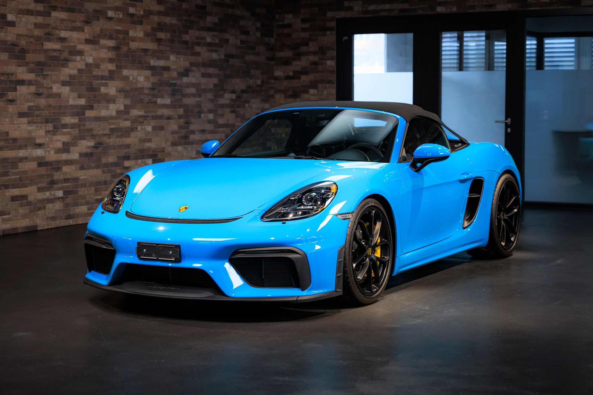 PORSCHE 718 Boxster Spyder-image-0