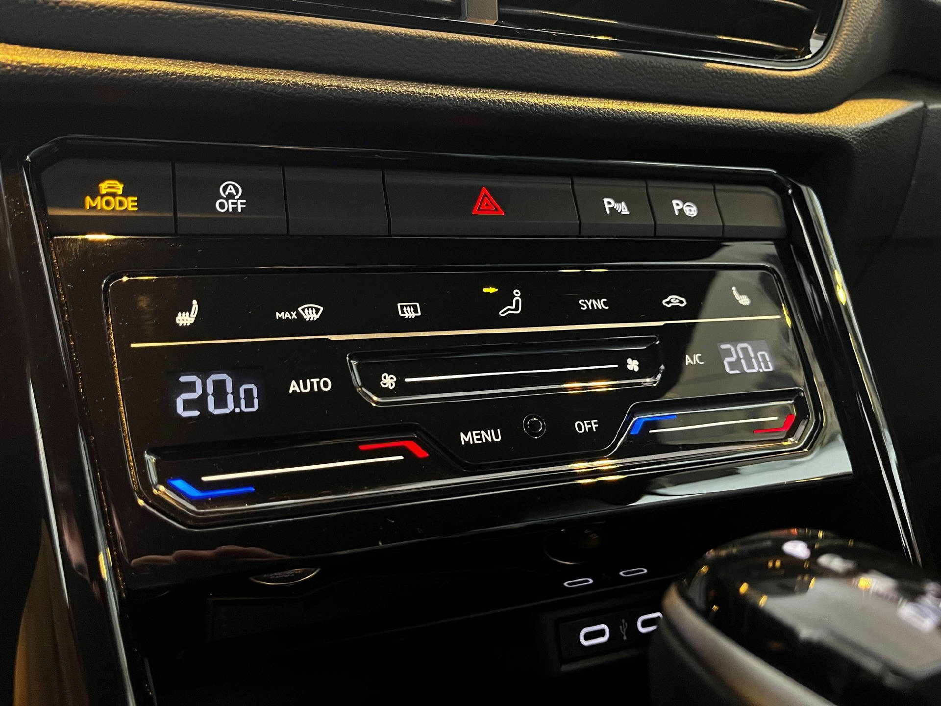 VW T-Roc Cabriolet 1.5 TSI R-Line DSG-image-28