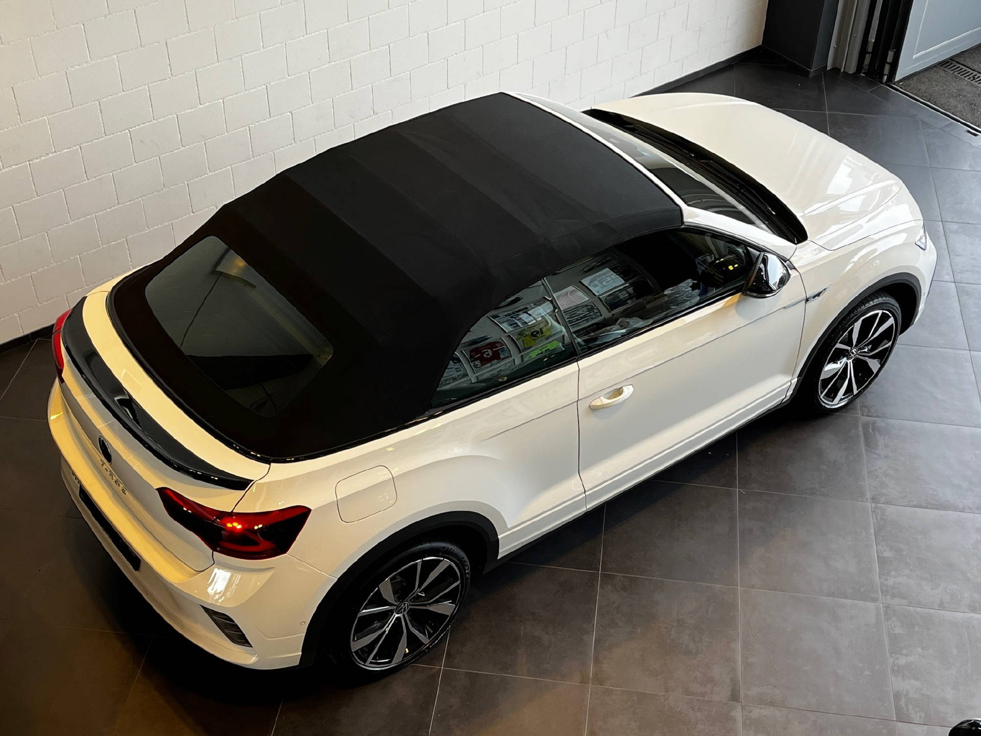 VW T-Roc Cabriolet 1.5 TSI R-Line DSG-image-15