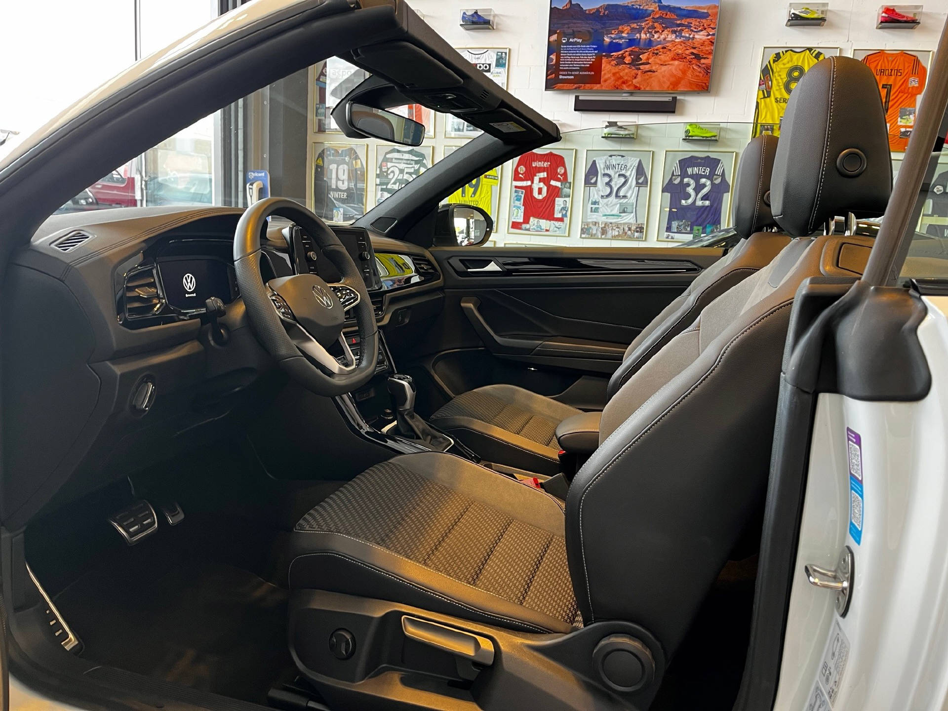 VW T-Roc Cabriolet 1.5 TSI R-Line DSG-image-21