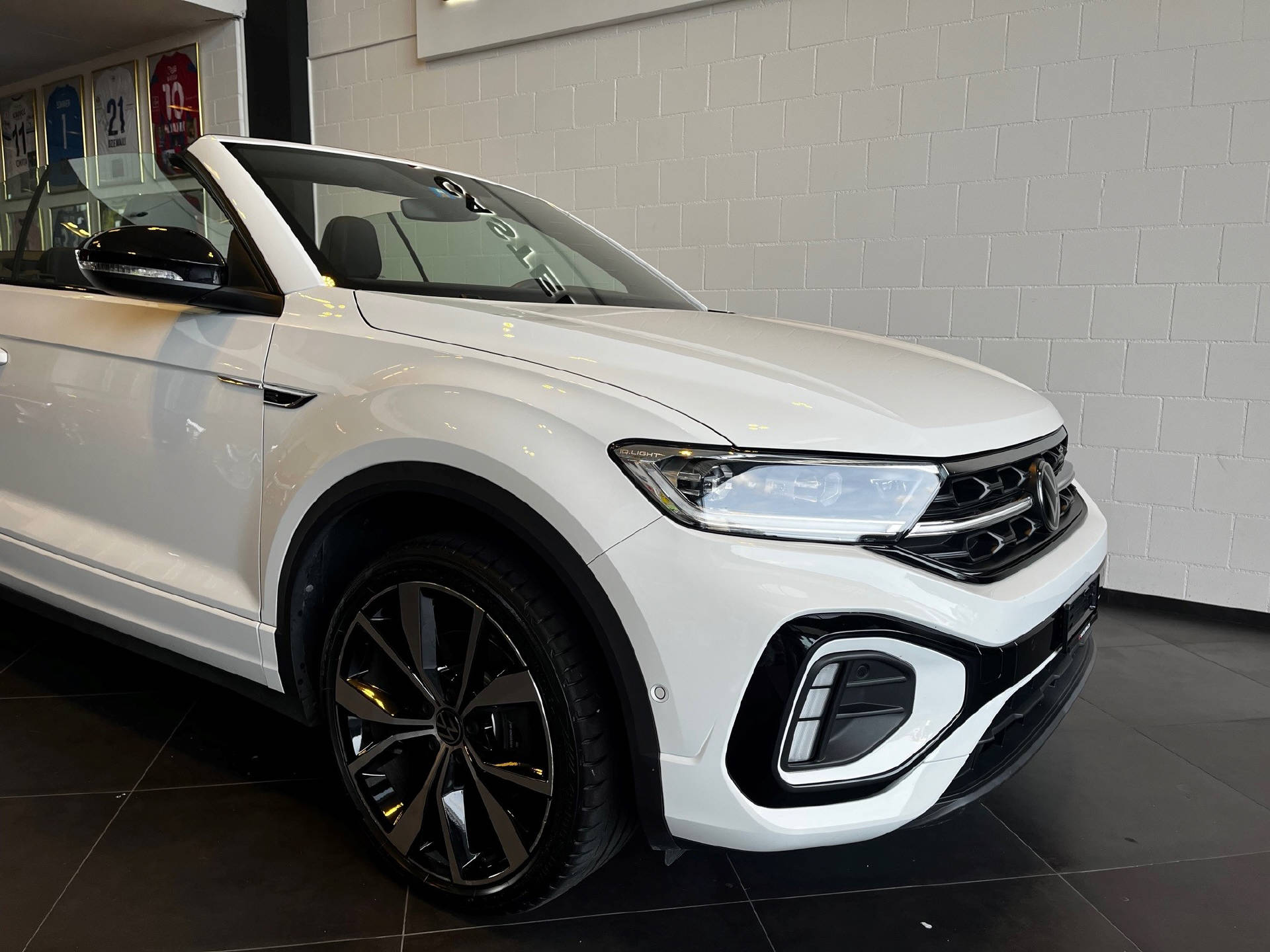 VW T-Roc Cabriolet 1.5 TSI R-Line DSG-image-2