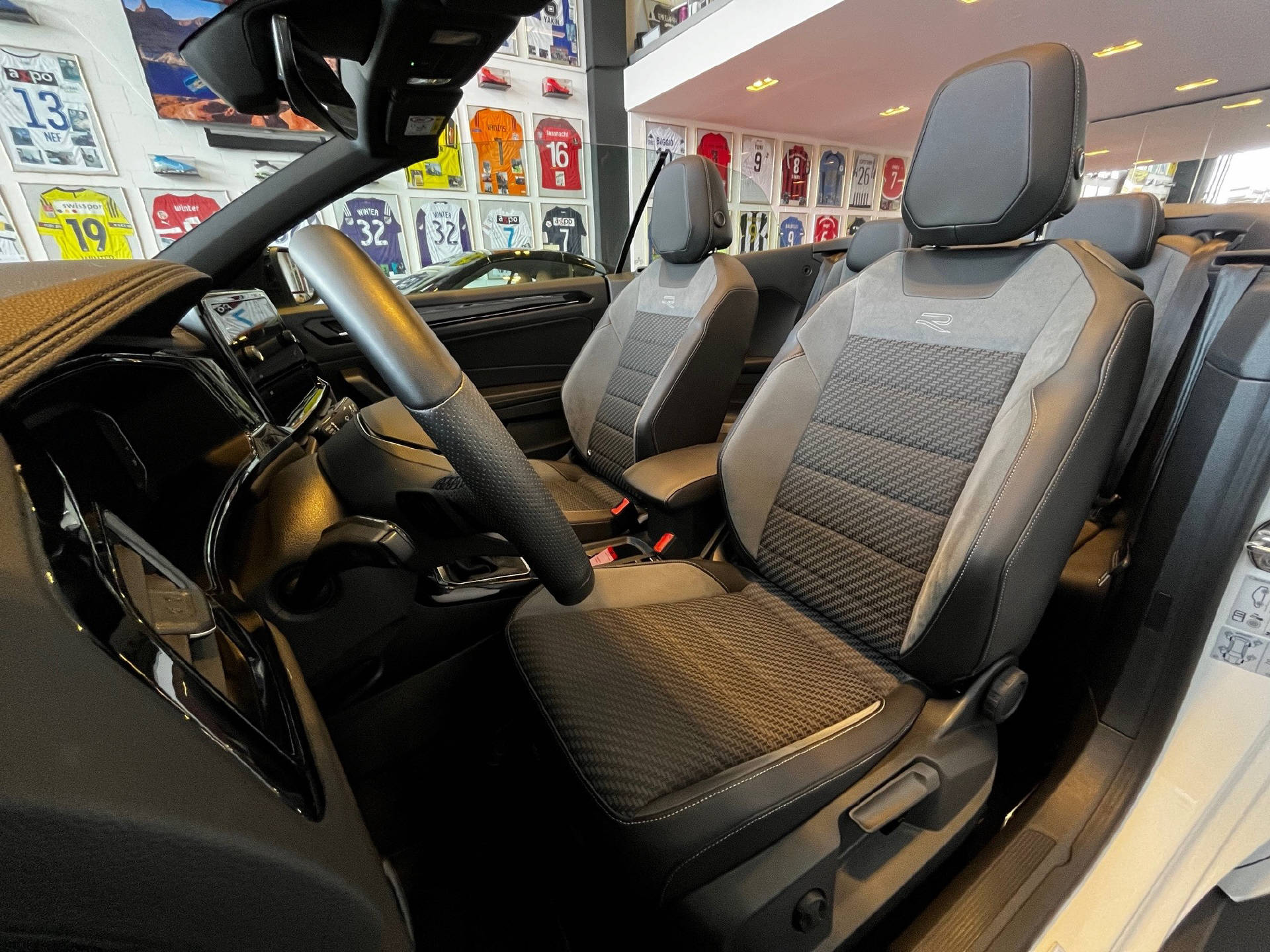 VW T-Roc Cabriolet 1.5 TSI R-Line DSG-image-20
