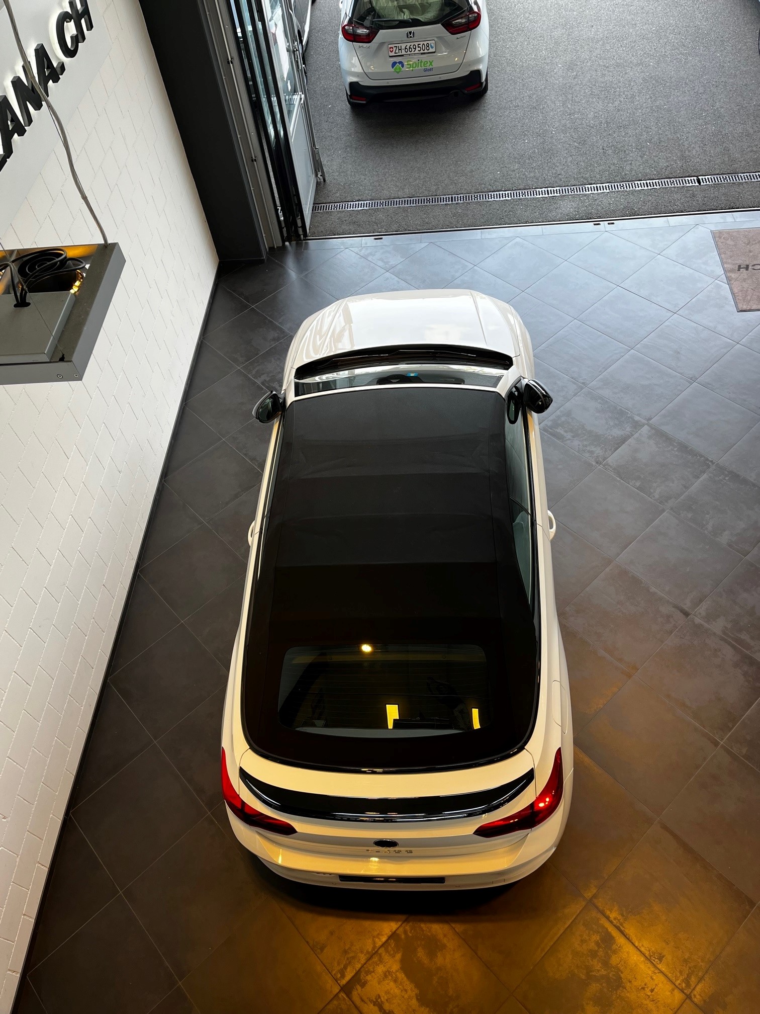 VW T-Roc Cabriolet 1.5 TSI R-Line DSG-image-17