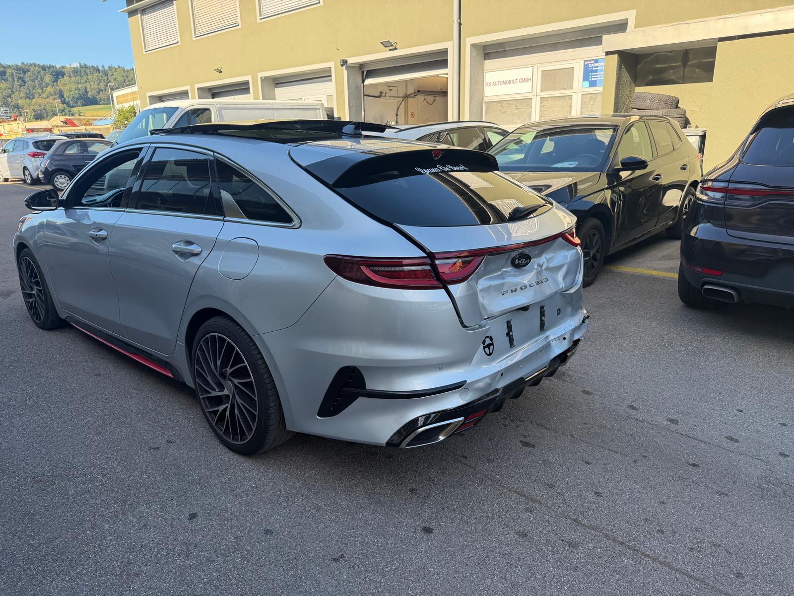 KIA ProCeed 1.6 T-GDi GT DCT-image-4