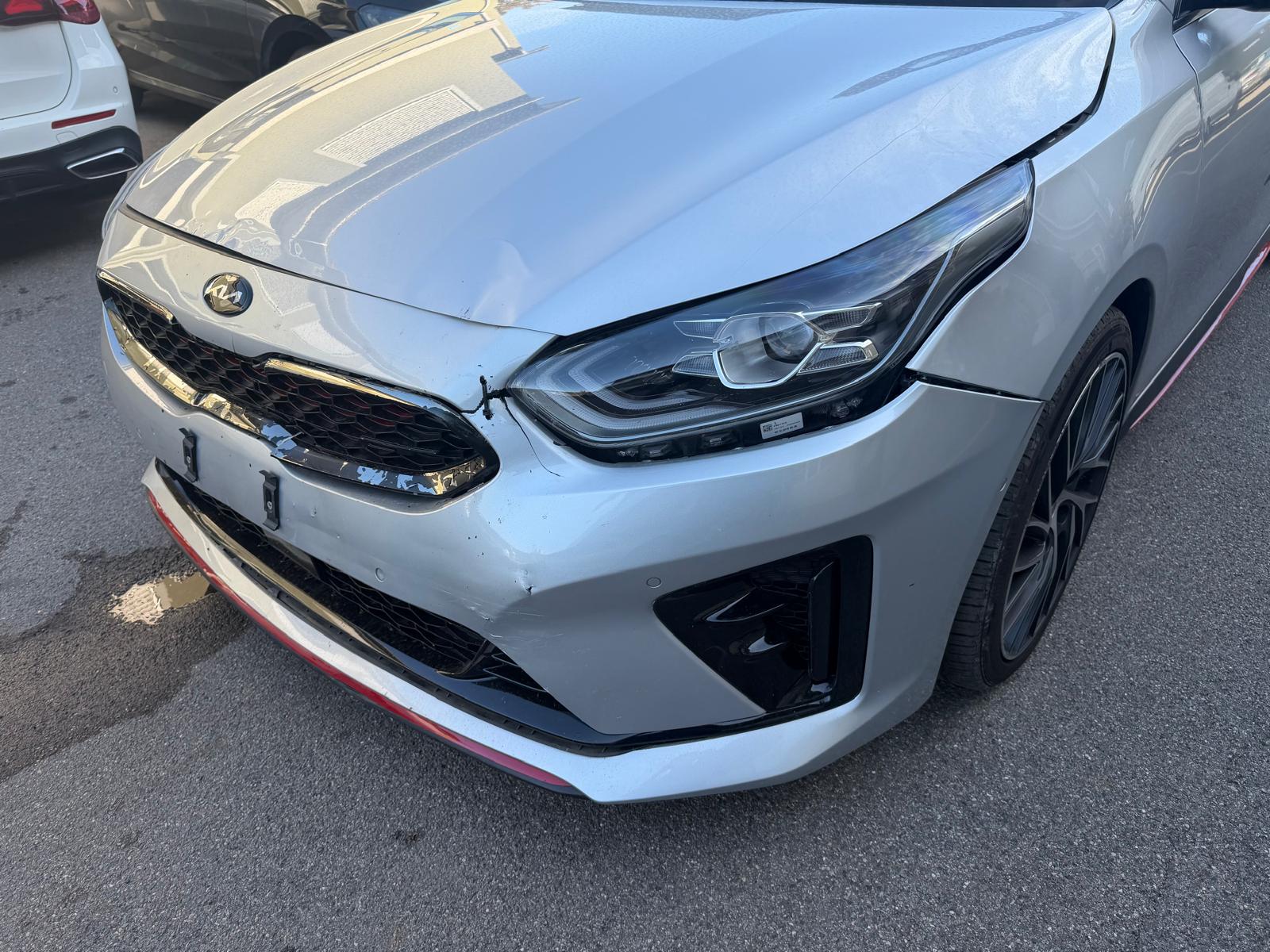 KIA ProCeed 1.6 T-GDi GT DCT-image-3