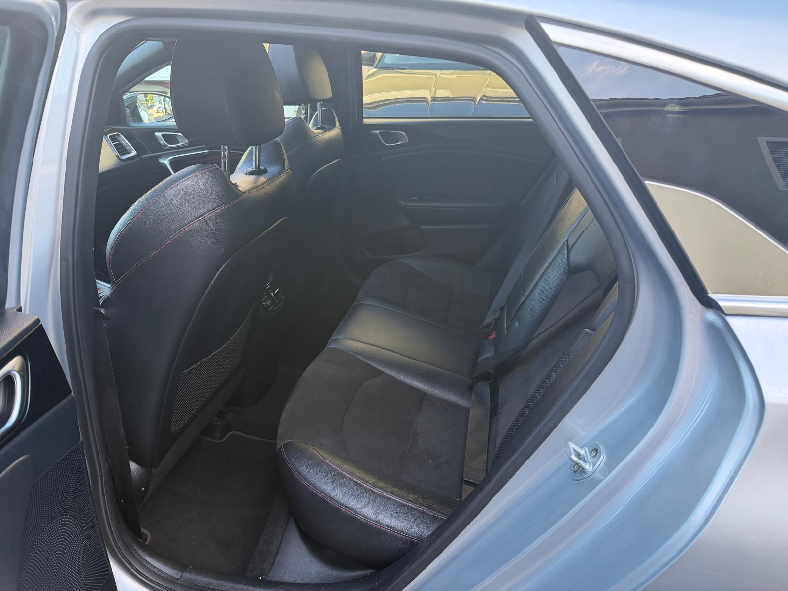 KIA ProCeed 1.6 T-GDi GT DCT-image-10