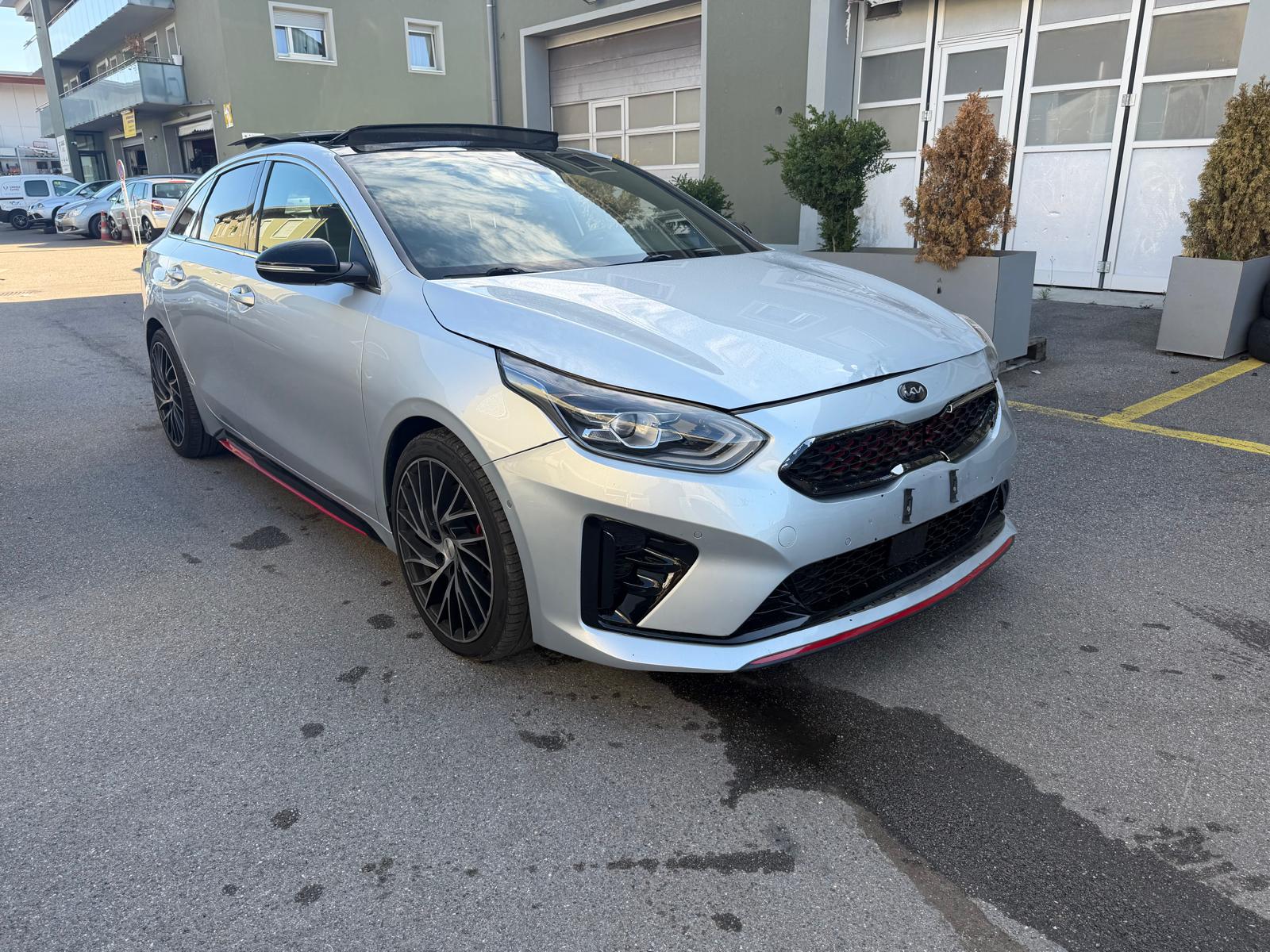 KIA ProCeed 1.6 T-GDi GT DCT
