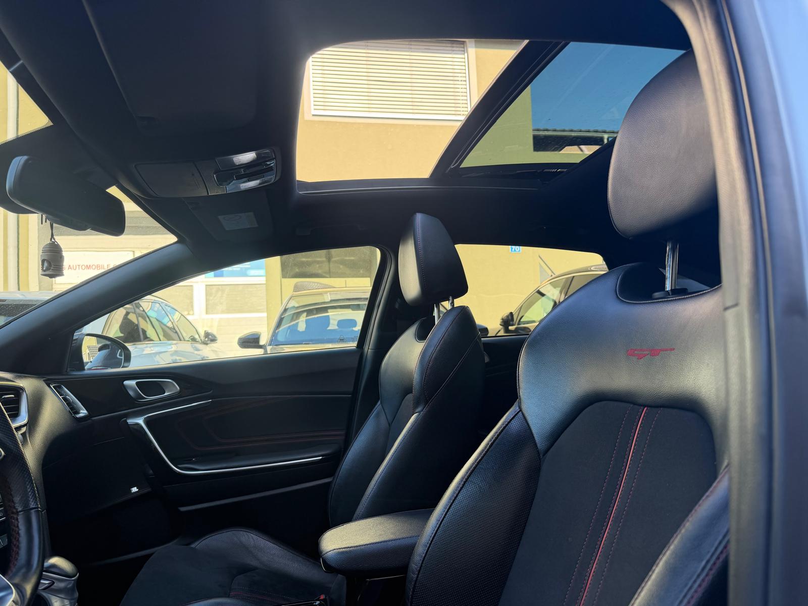 KIA ProCeed 1.6 T-GDi GT DCT-image-8