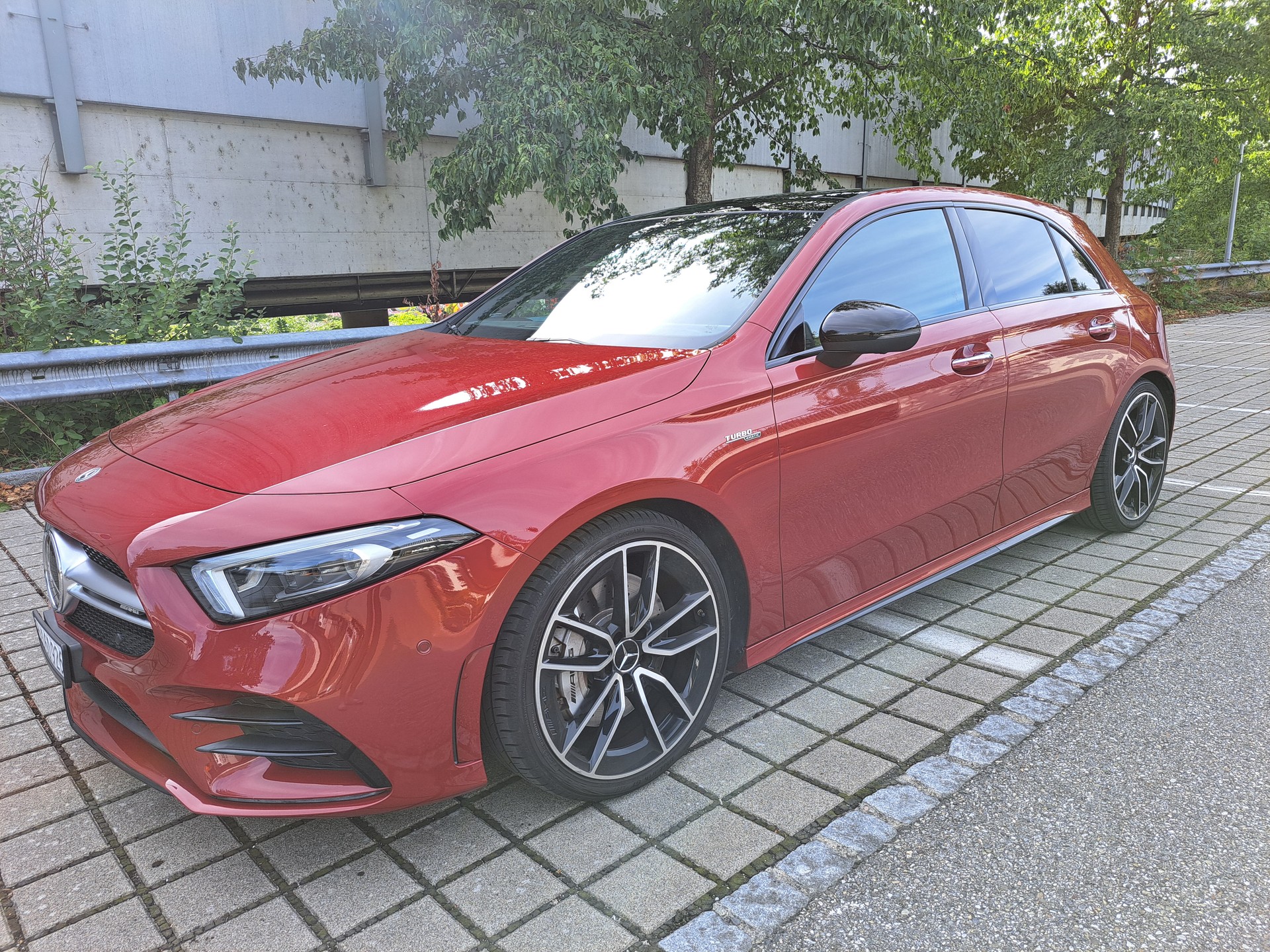 MERCEDES-BENZ A 35 AMG 4matic-image-0