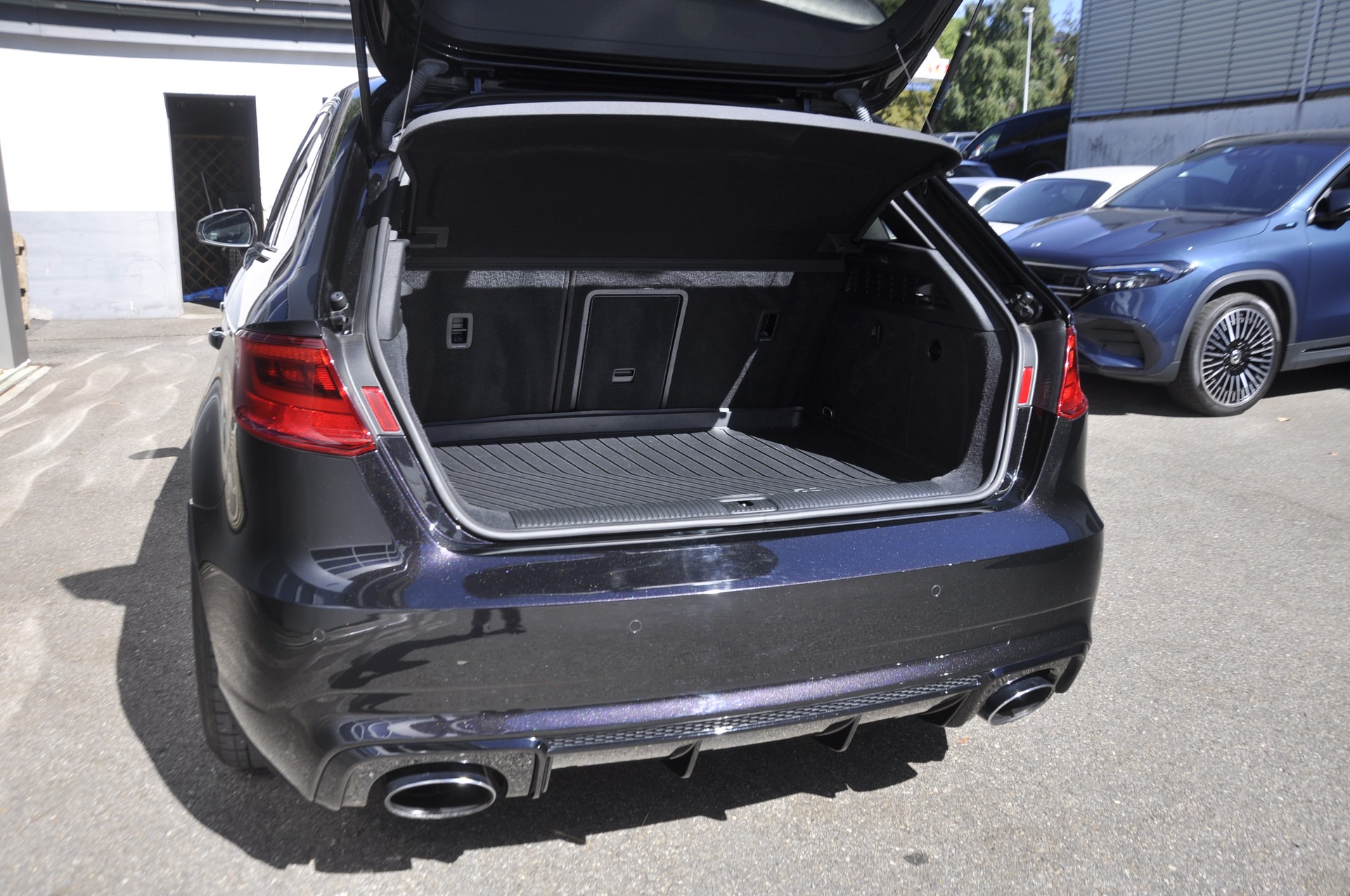 AUDI RS3 2.5 TSI quattro S-tronic I Audi Individual Panther Black Perleffekt-image-11