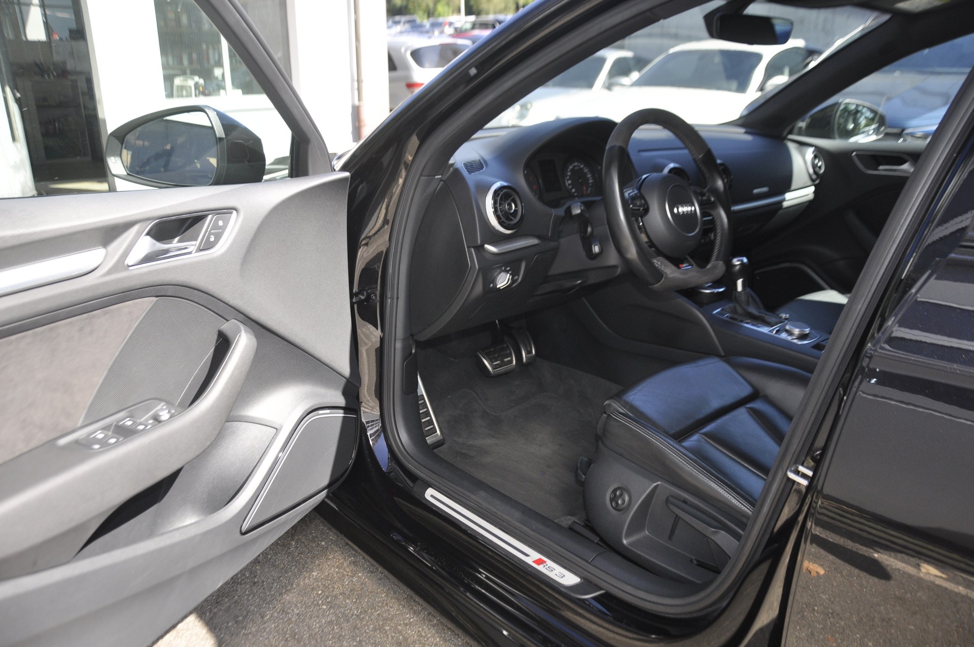 AUDI RS3 2.5 TSI quattro S-tronic I Audi Individual Panther Black Perleffekt-image-3