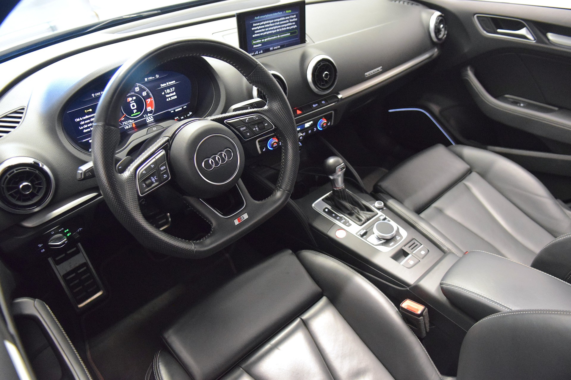 AUDI S3 Sportback 2.0 TFSI quattro S-tronic-image-11