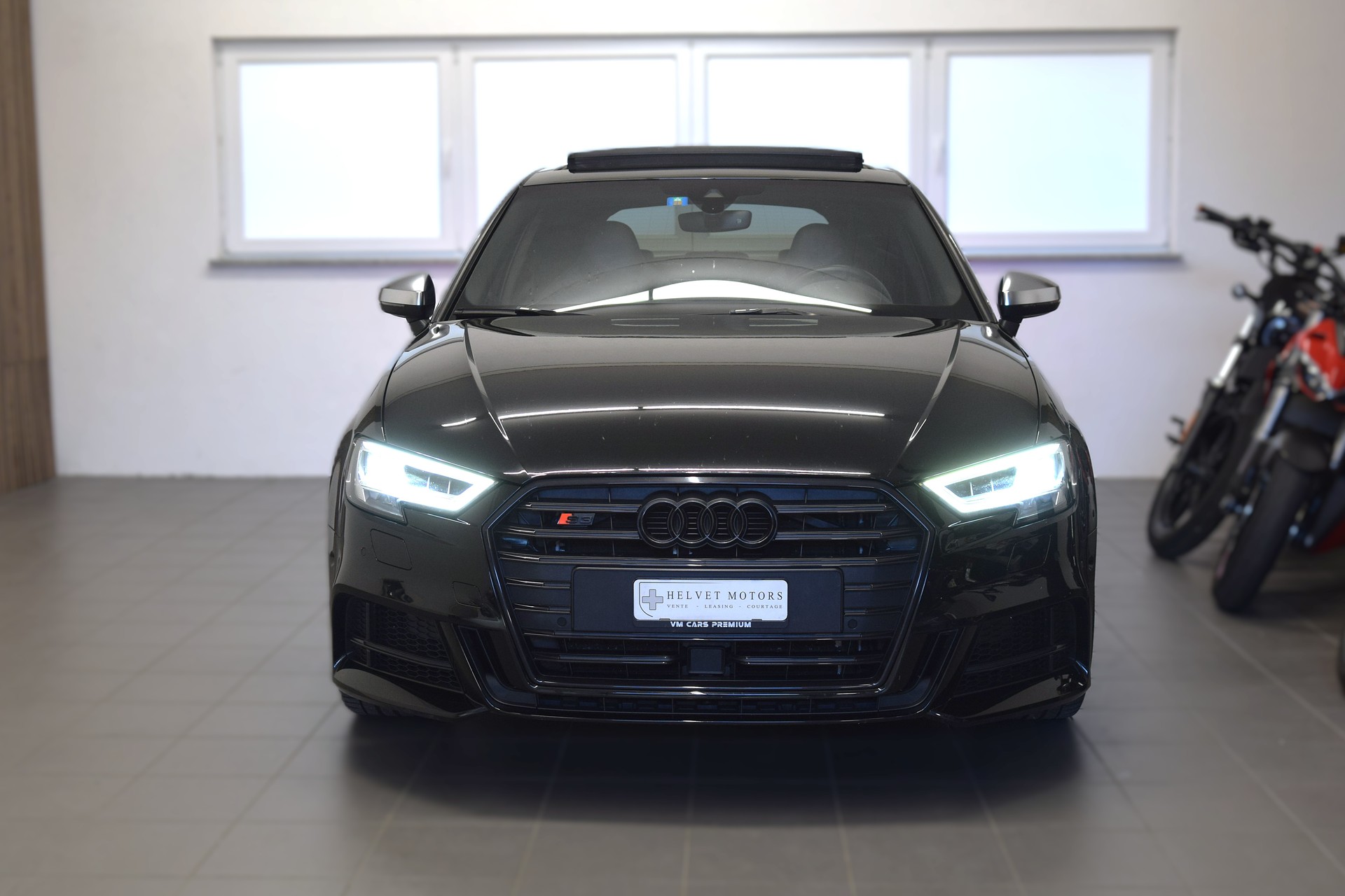 AUDI S3 Sportback 2.0 TFSI quattro S-tronic-image-1