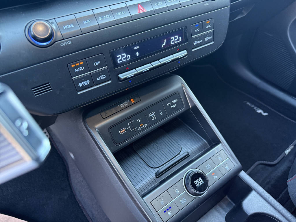 HYUNDAI Kona 1.6 GDi Hybrid N-Line-image-7