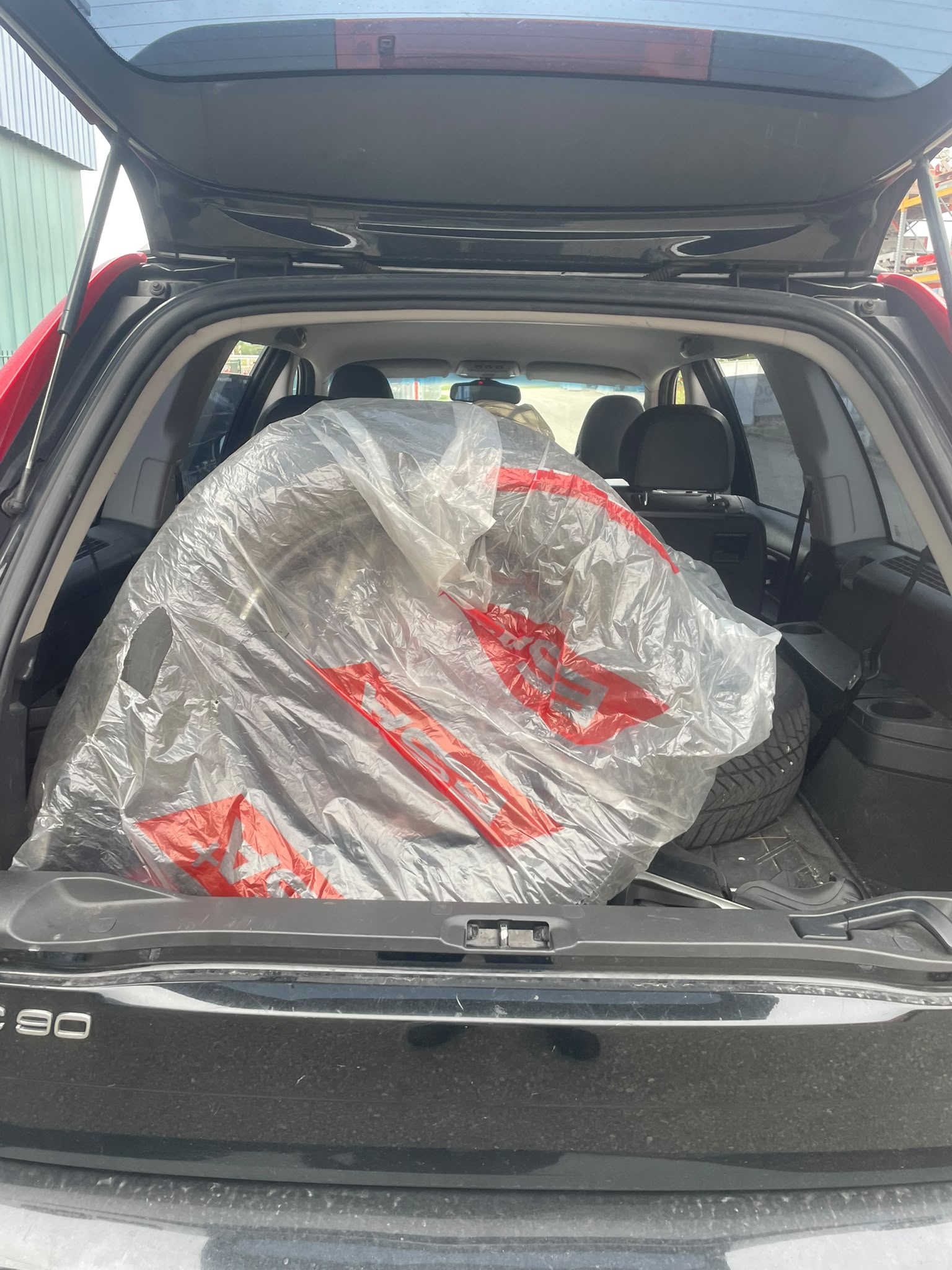 VOLVO XC90 D5 AWD Momentum Geartronic-image-10