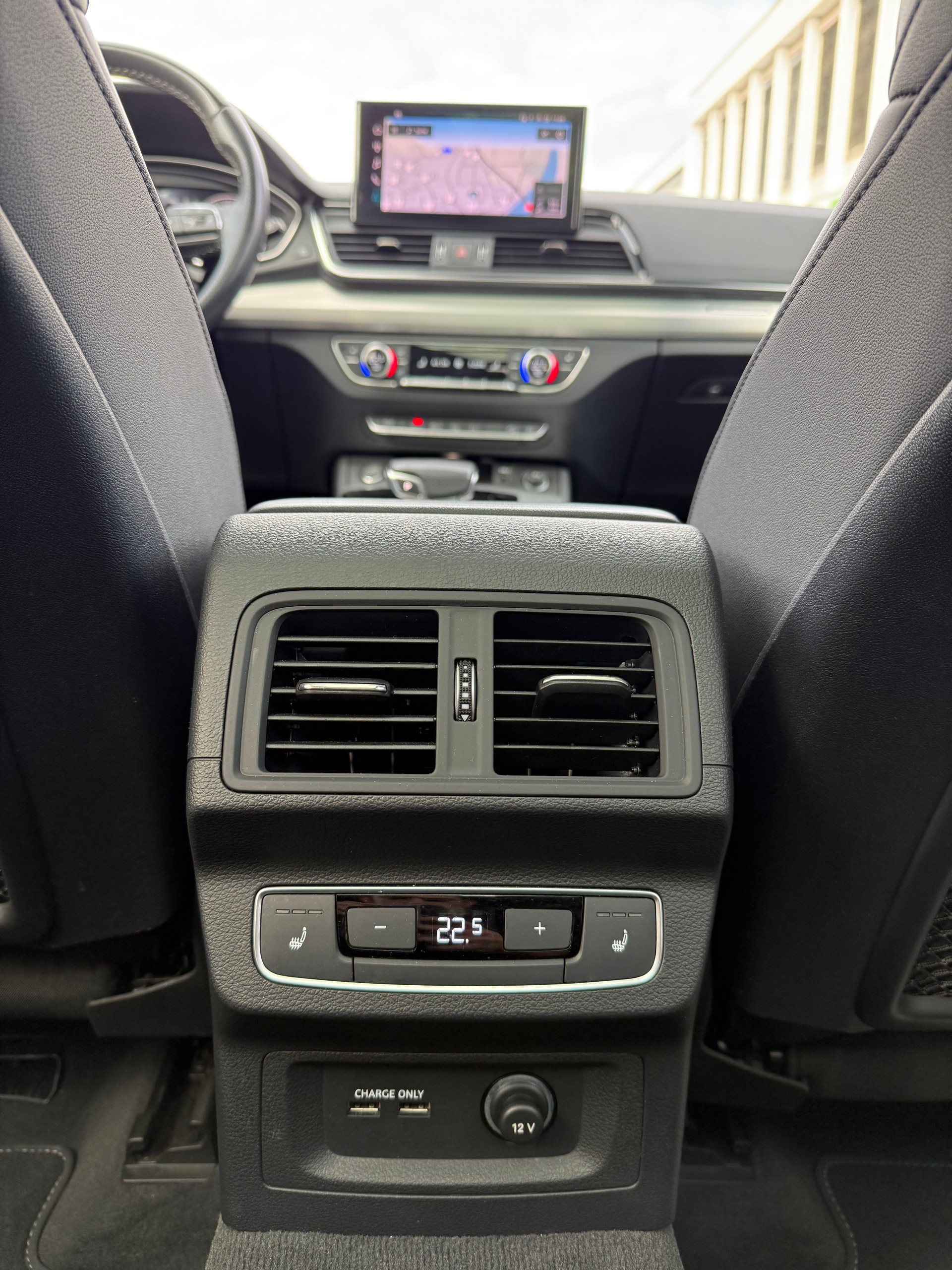AUDI Q5 2.0 40 TDI S Line quattro S-Tronic-image-18