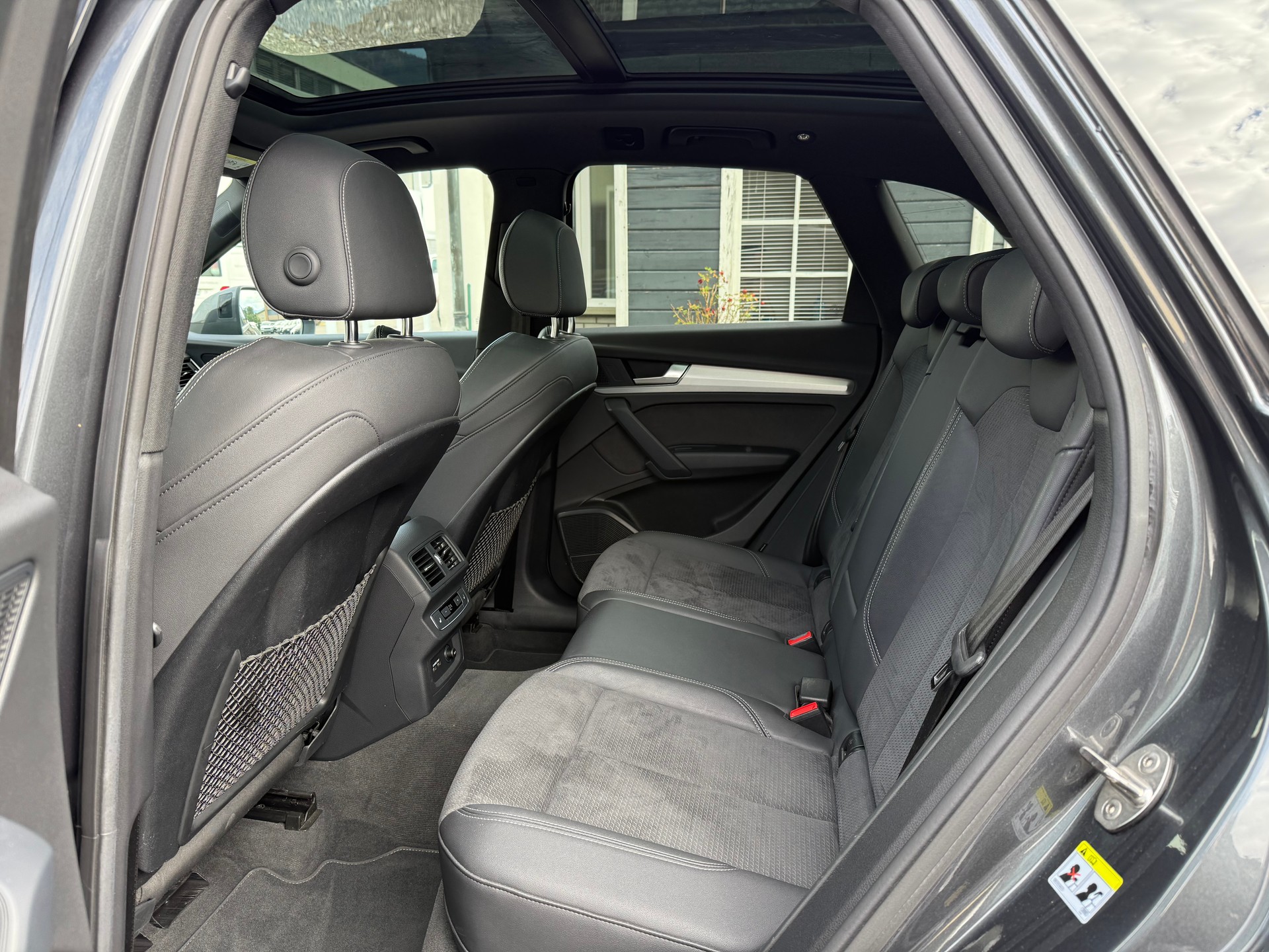 AUDI Q5 2.0 40 TDI S Line quattro S-Tronic-image-13