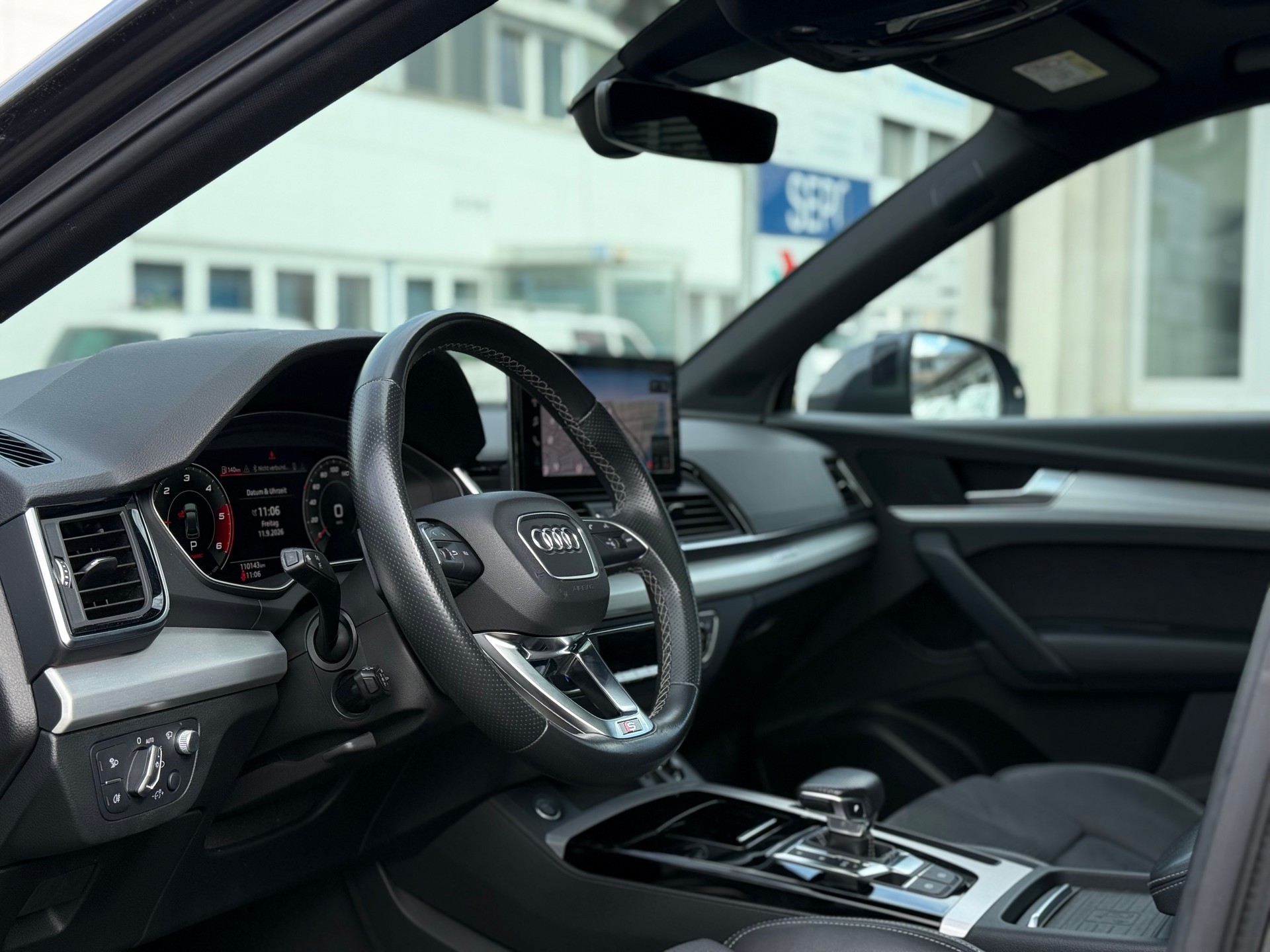 AUDI Q5 2.0 40 TDI S Line quattro S-Tronic-image-7