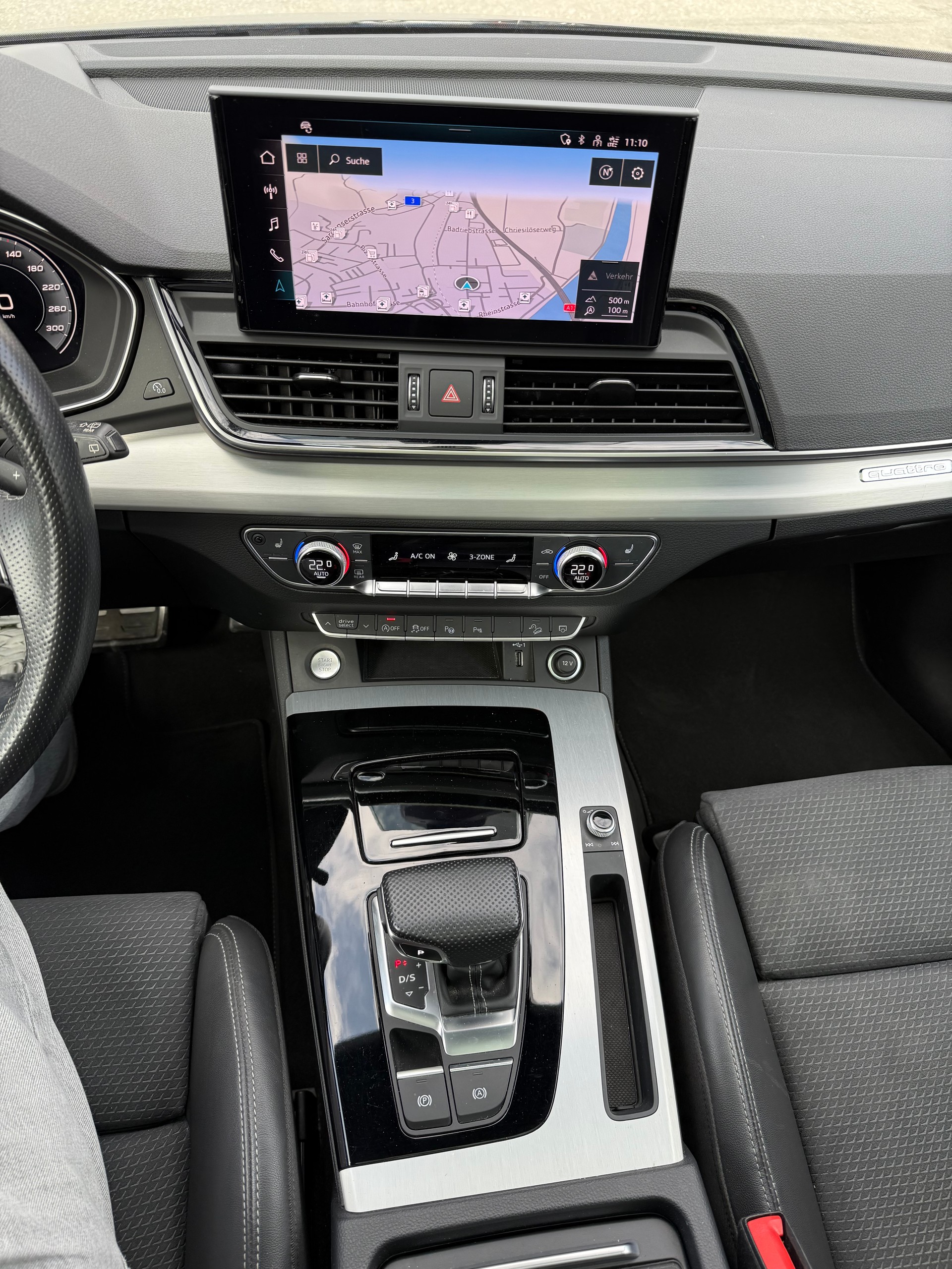 AUDI Q5 2.0 40 TDI S Line quattro S-Tronic-image-24