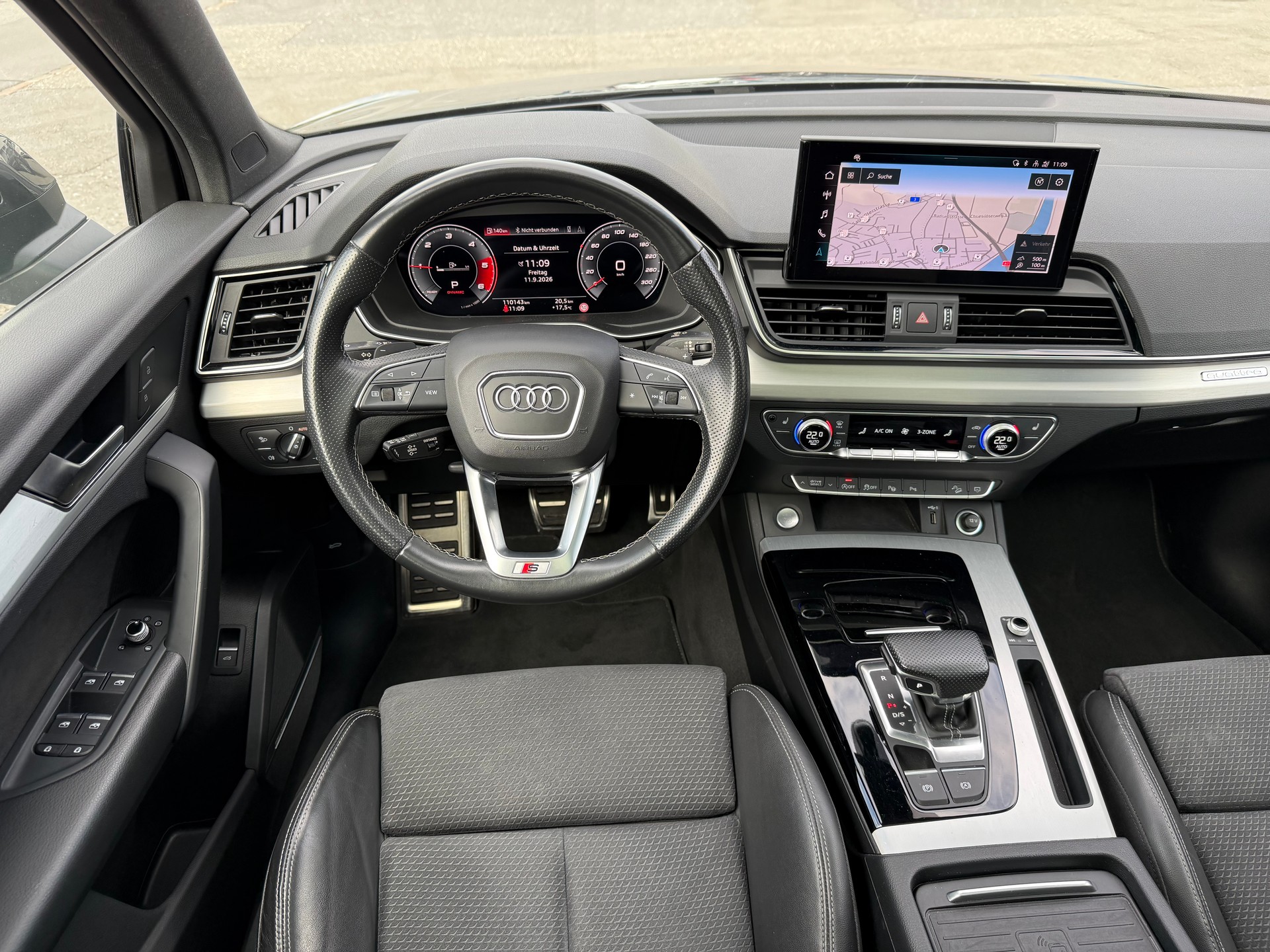 AUDI Q5 2.0 40 TDI S Line quattro S-Tronic-image-21