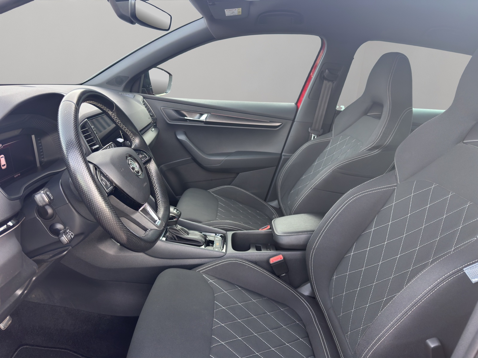 SKODA Karoq 2.0 TSI SportLine 4x4 DSG-image-8