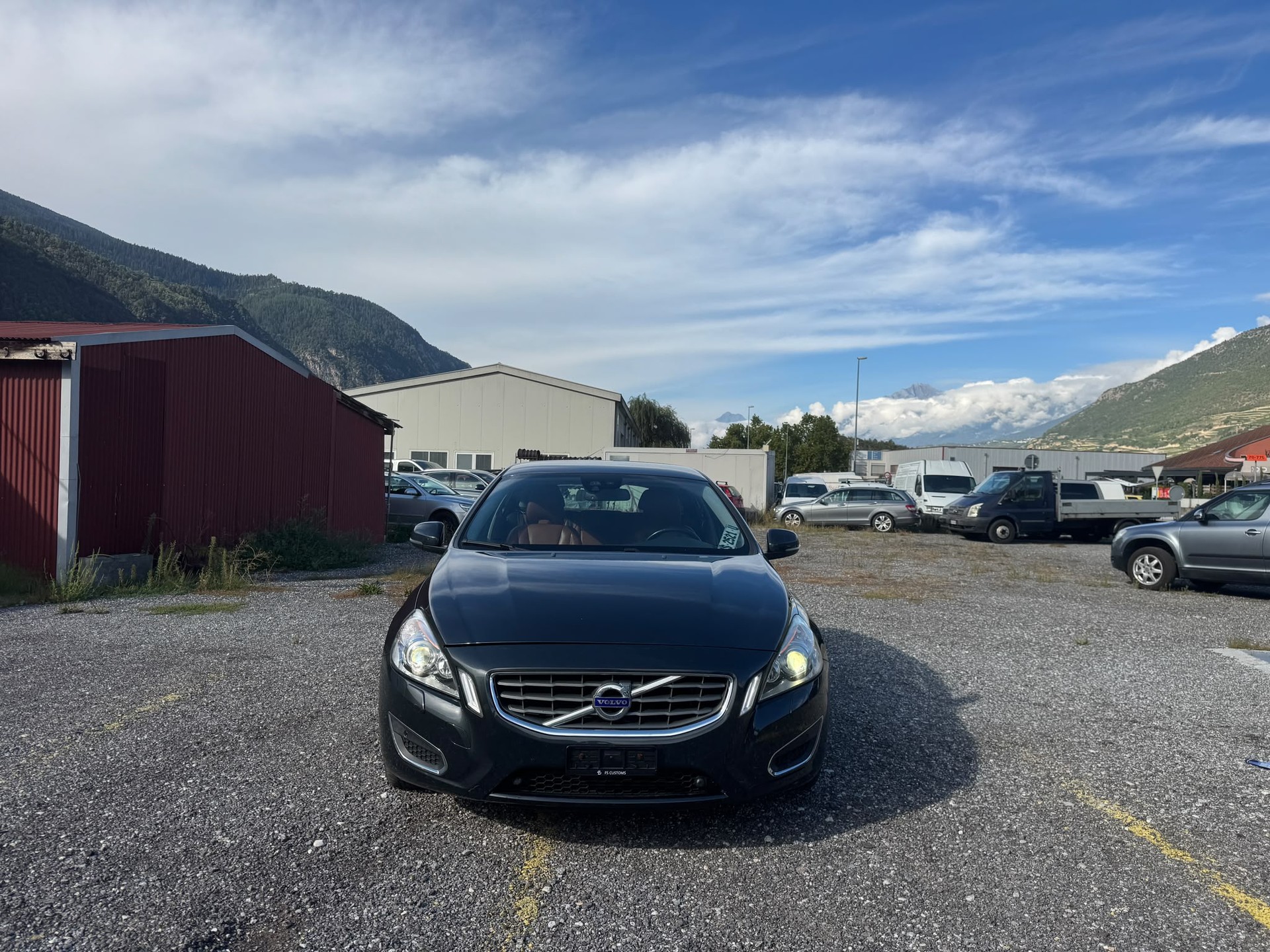 VOLVO V60 D5 AWD R-Design Geartronic-image-2