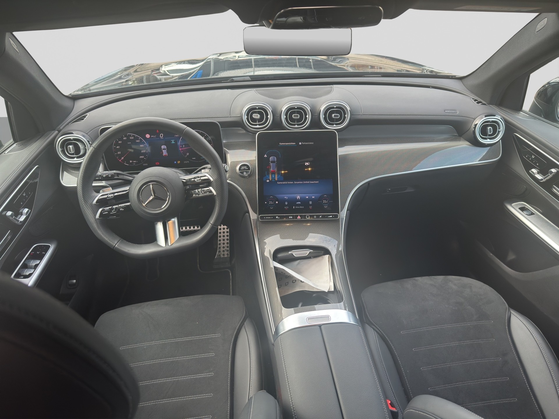 MERCEDES-BENZ GLC 300 d 4Matic 9G-Tronic AMG Edition Night-image-13