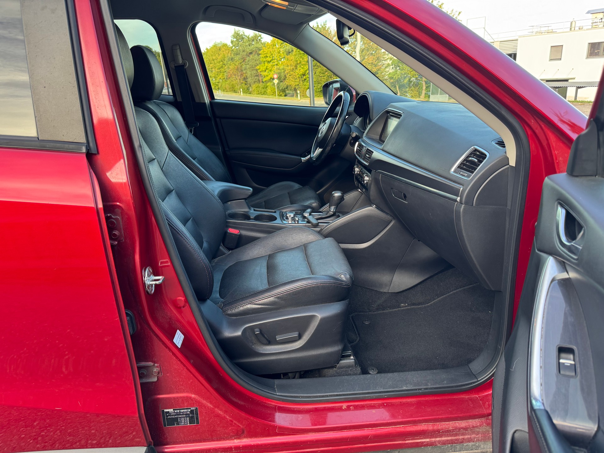 MAZDA CX-5 2.2 D HP Revolution AWD Automatic-image-5