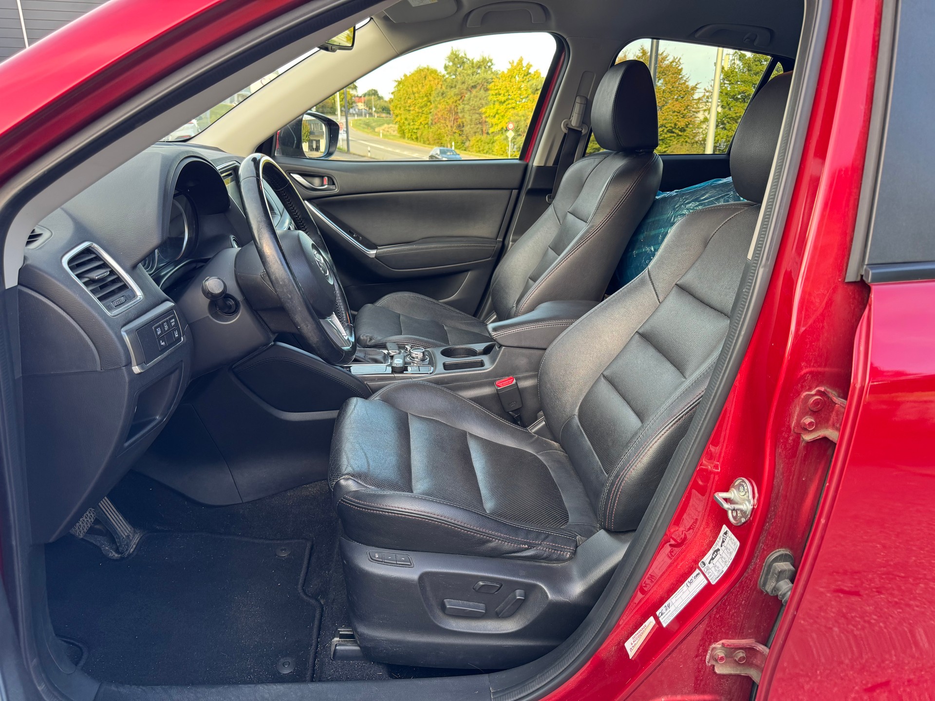 MAZDA CX-5 2.2 D HP Revolution AWD Automatic-image-3