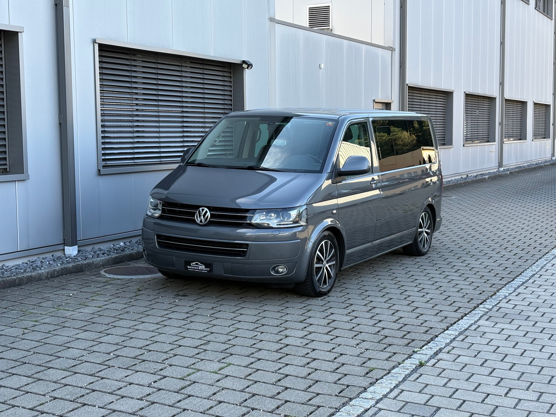 VW T5 Multivan 2.0 Bi-TDI CR Highline 4Motion-image-0
